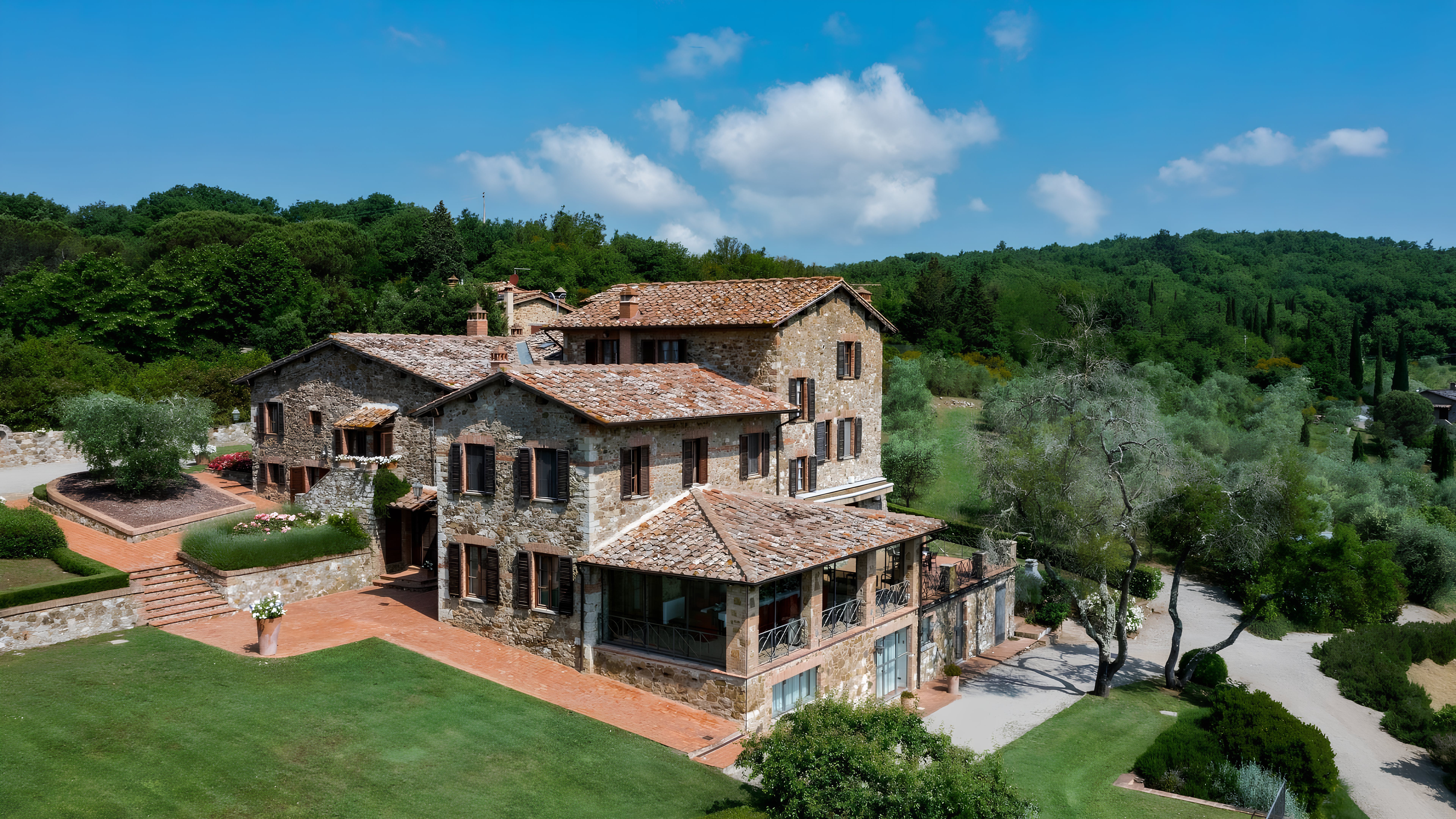 Villa Cipressi Chianti: Luxury 11-Bedroom Villa with Private Pool, Chianti