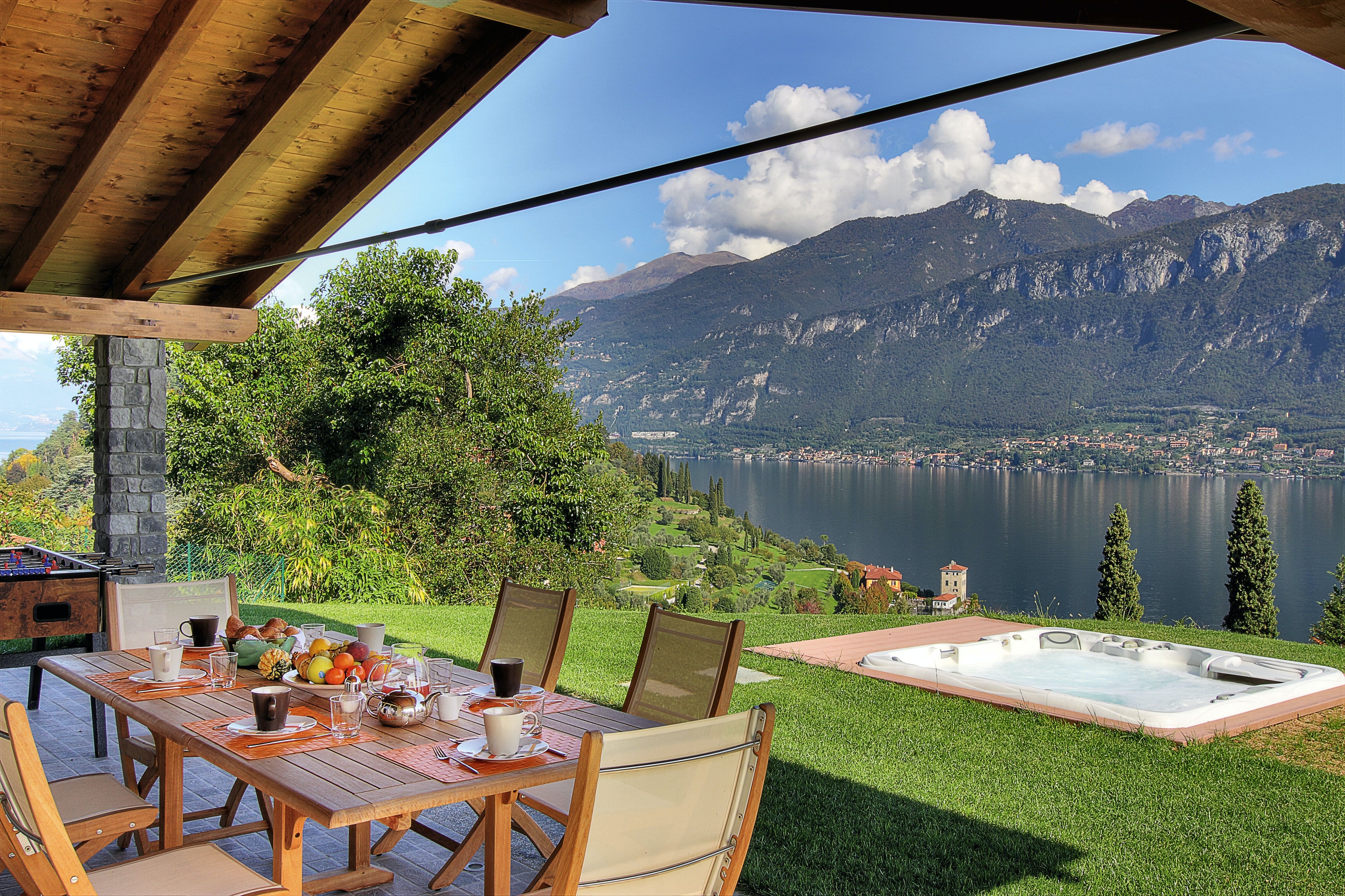 Villa Cipresso Varenna: Spacious 5-Bedroom Luxury Apartment with Pool, Varenna