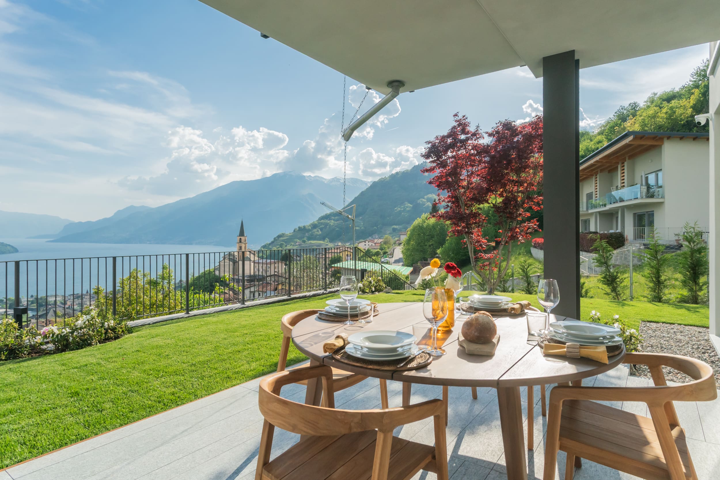 Villa Cipresso Varenna Varenna: Luxury 2-Bedroom Villa with Hot Tub and Lake Views, Varenna