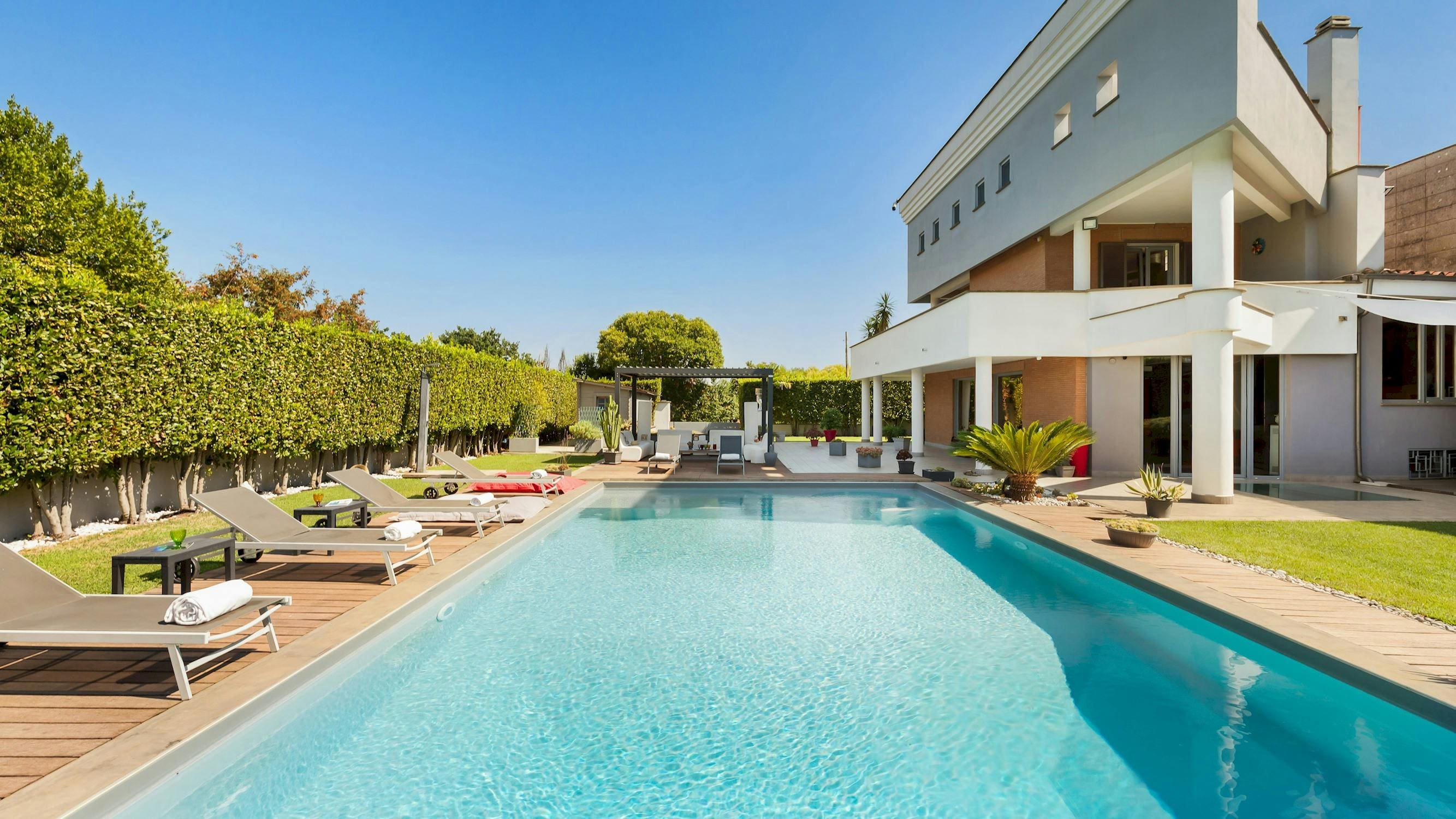 Villa Colle Lanuvio: Luxury 4-Bedroom Villa with Pool and Sauna, Rome Countryside