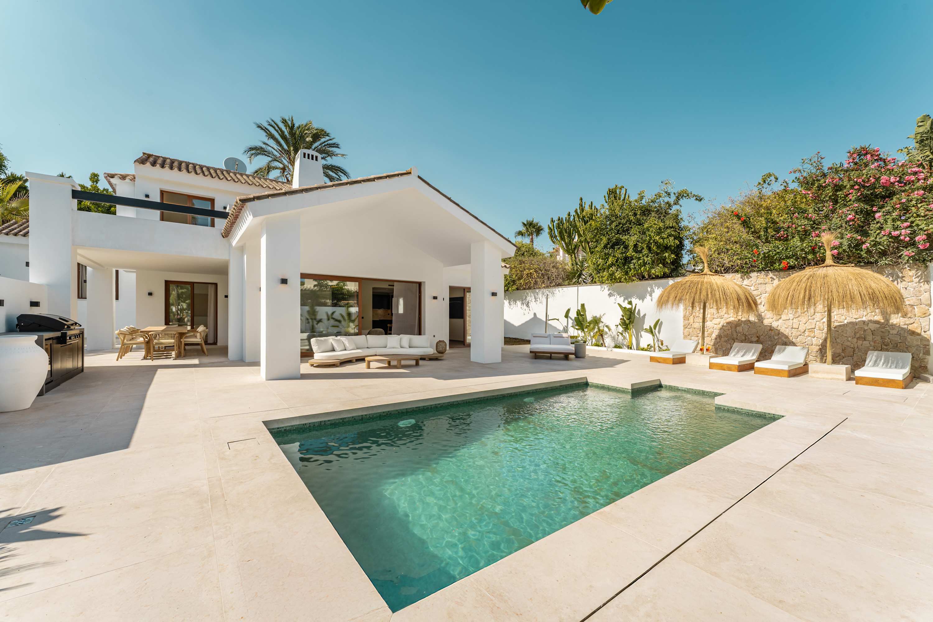 Villa Concha Mijas: Luxury 5-Bedroom Villa with Seaview and Pool, Costa Del Sol