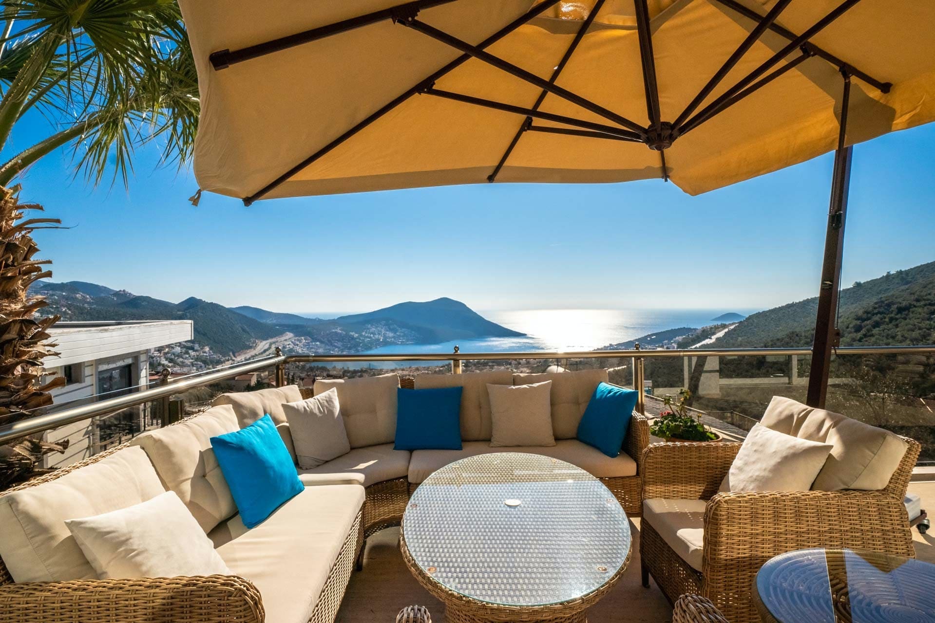 Villa Damlataş Antalya: Exquisite 5-Bedroom Villa with Seaviews and Pool, Antalya