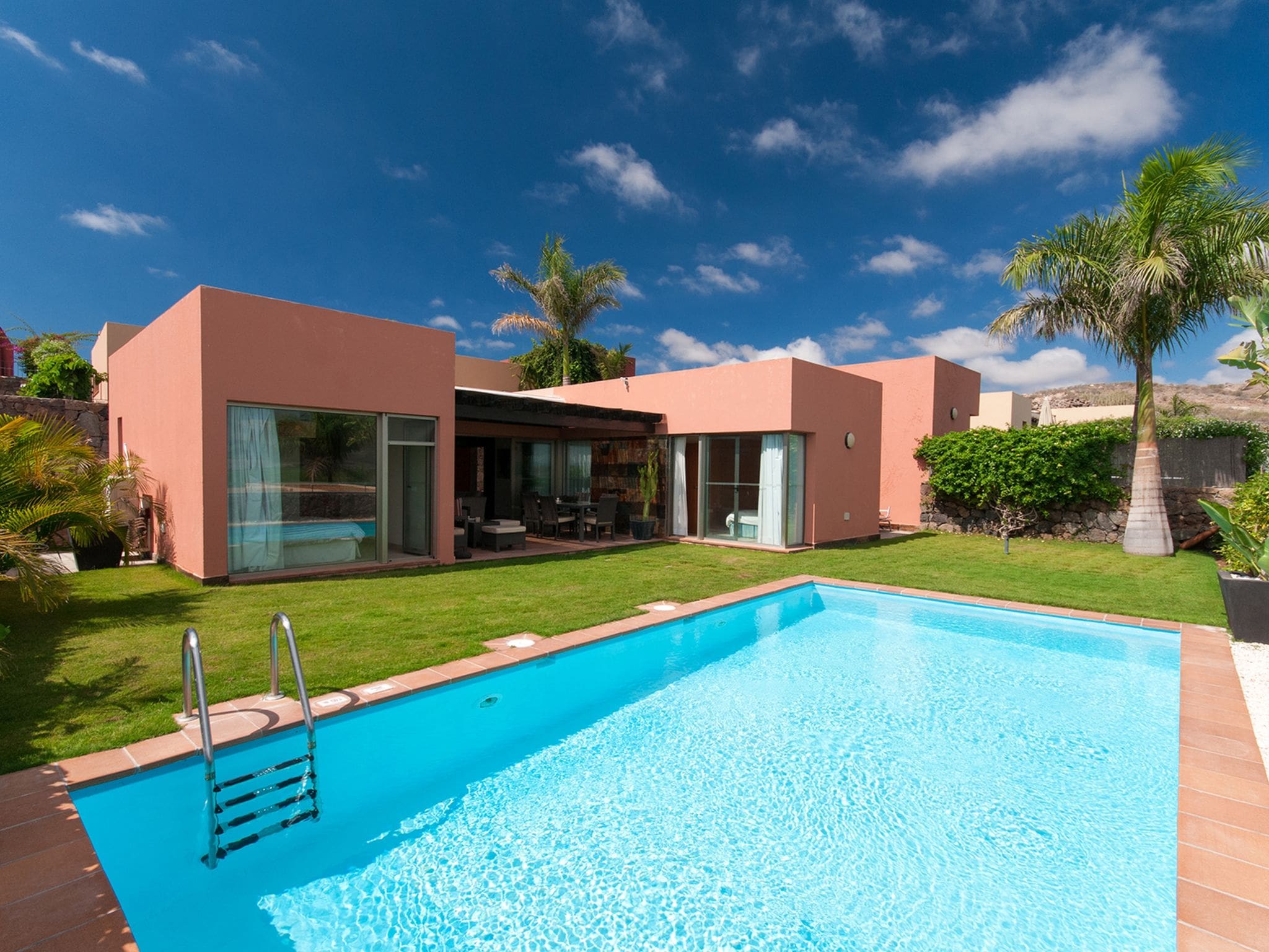 Villa Drago Maspalomas: Modern 3-Bedroom Golf Villa with Private Pool and Mountain Views in Gran Canaria