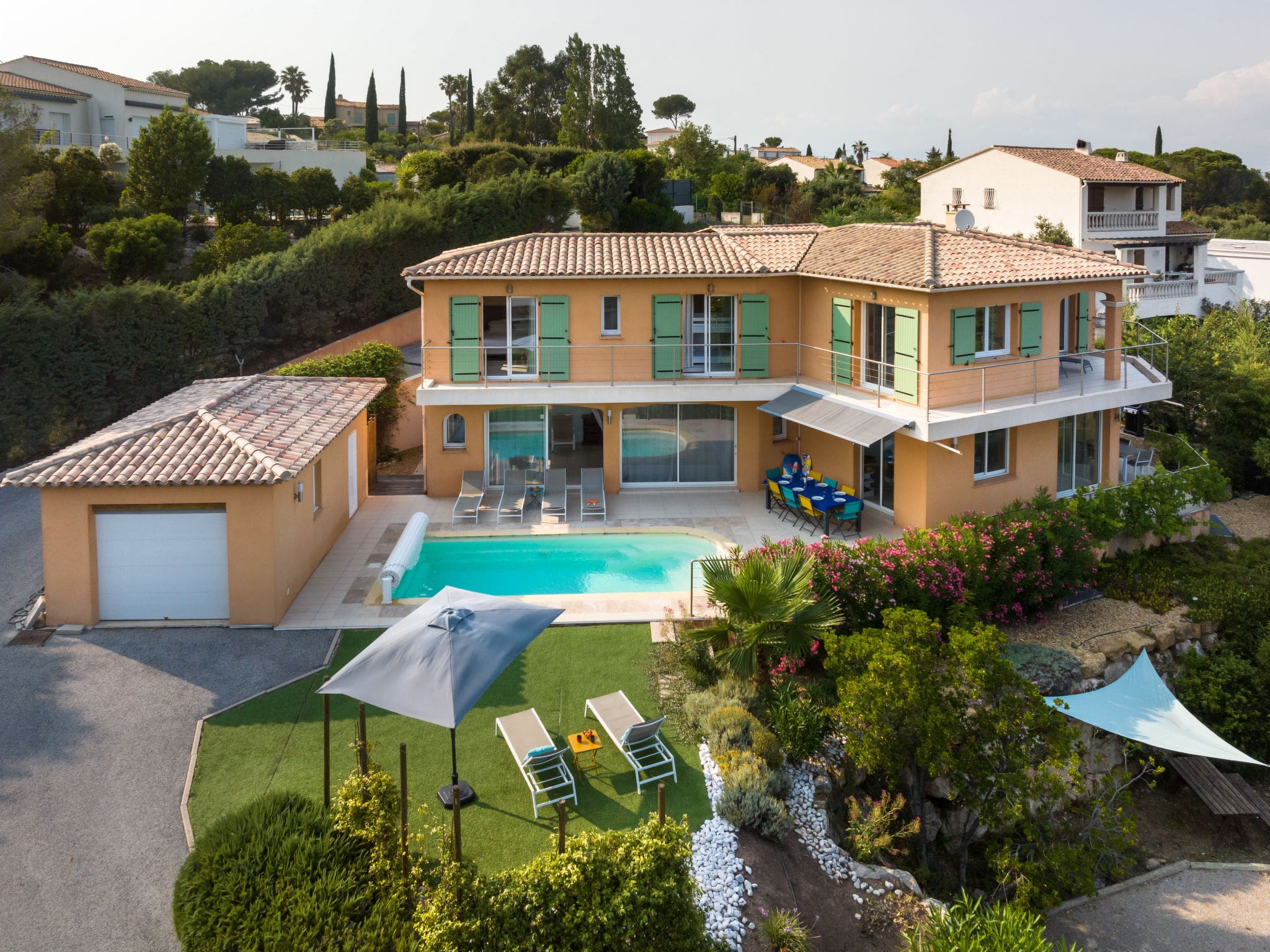 Villa Dramont Saint-Aygulf: Stunning 4-Bedroom Mediterranean Villa with Private Pool and Sea Views in French Riviera