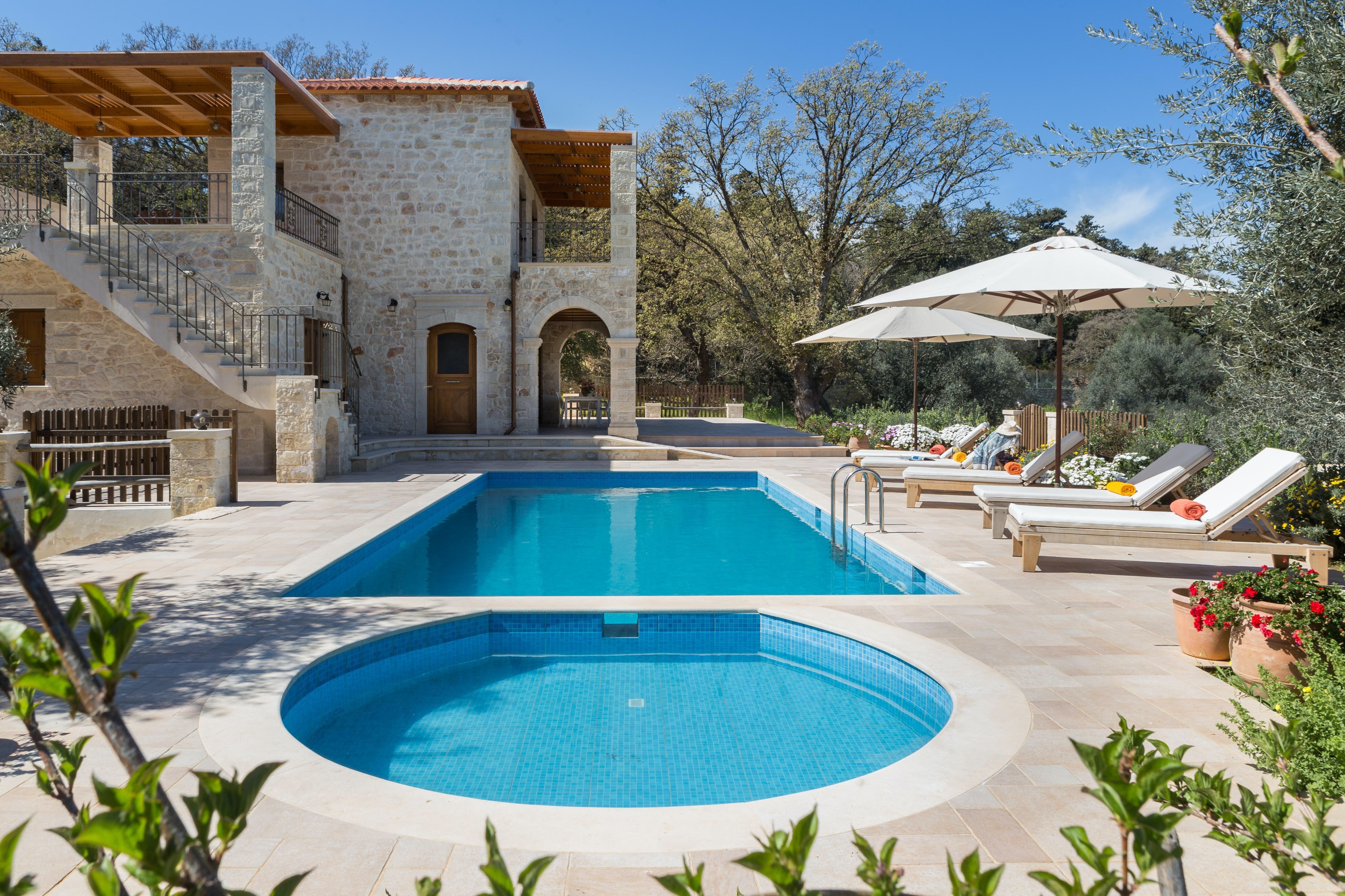 Villa Eleftherna Rethymnon: 5-Bedroom Wellness Villa with Seaview and Pool, Rethymnon