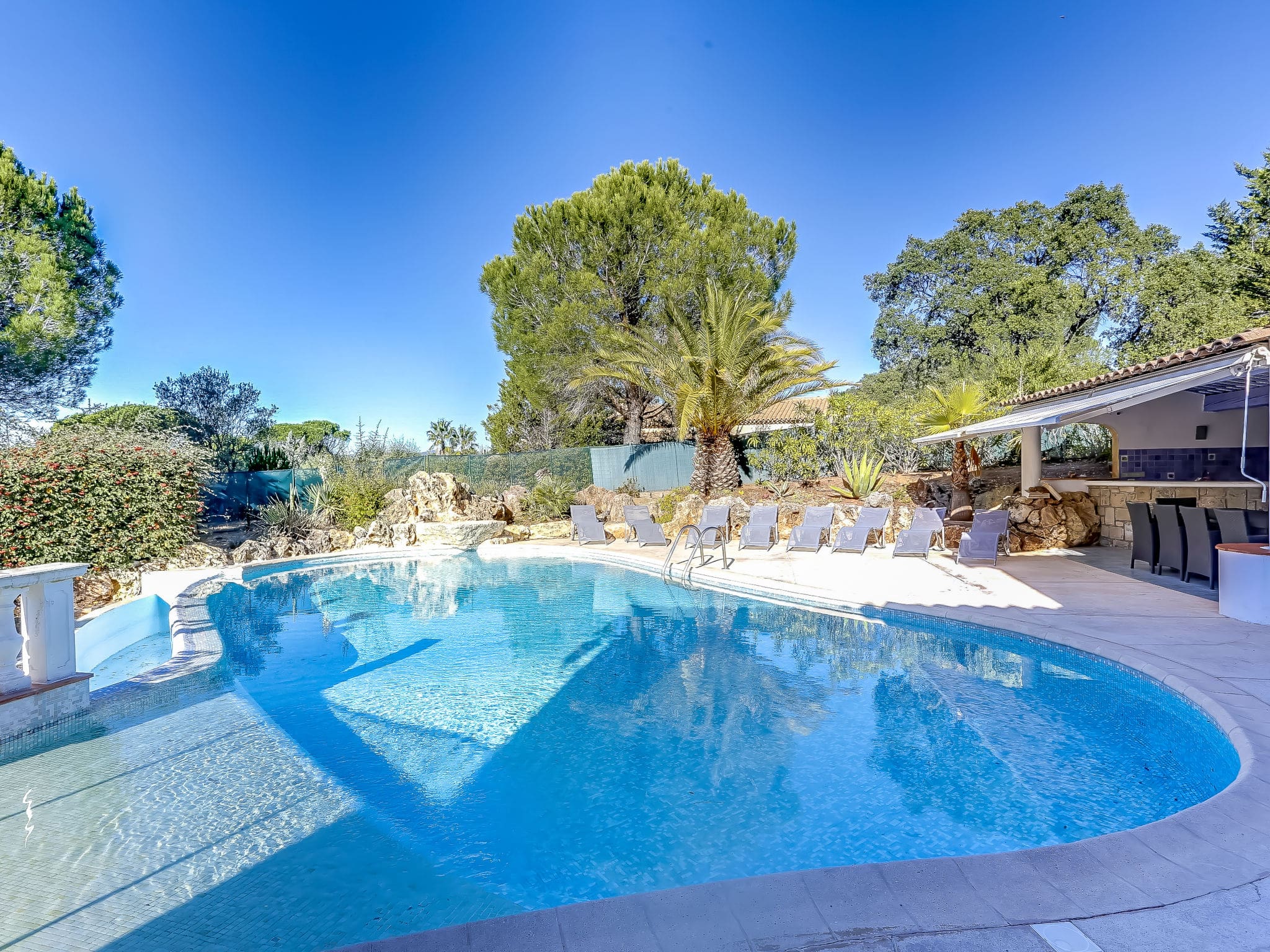 Villa Estérel Roquebrune: Luxury 3-Bedroom Villa with Private Heated Pool in Provençal Countryside Setting