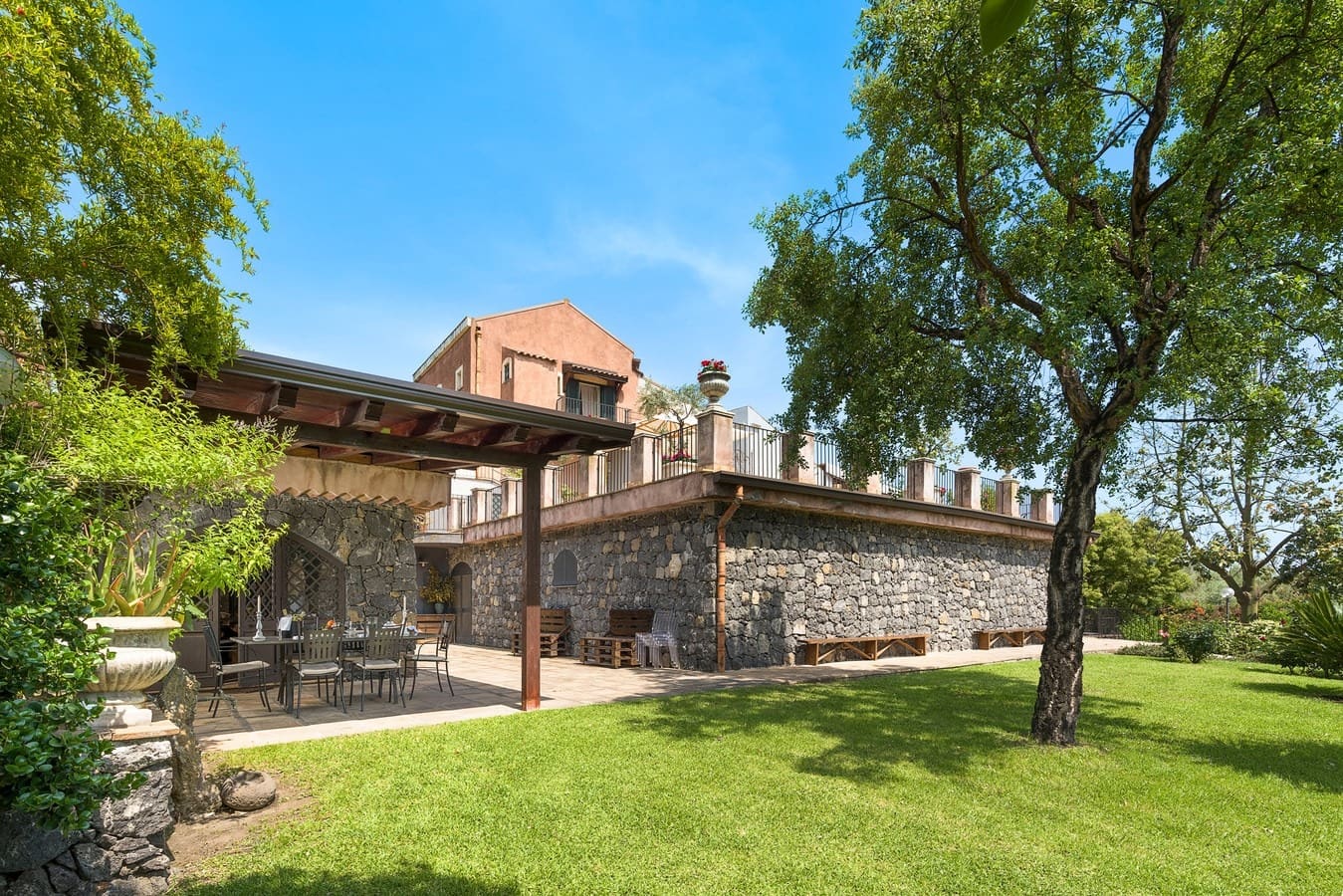 Villa Etna Catania: Luxury 3-Bedroom Villa with Seaview and Pool, Catania