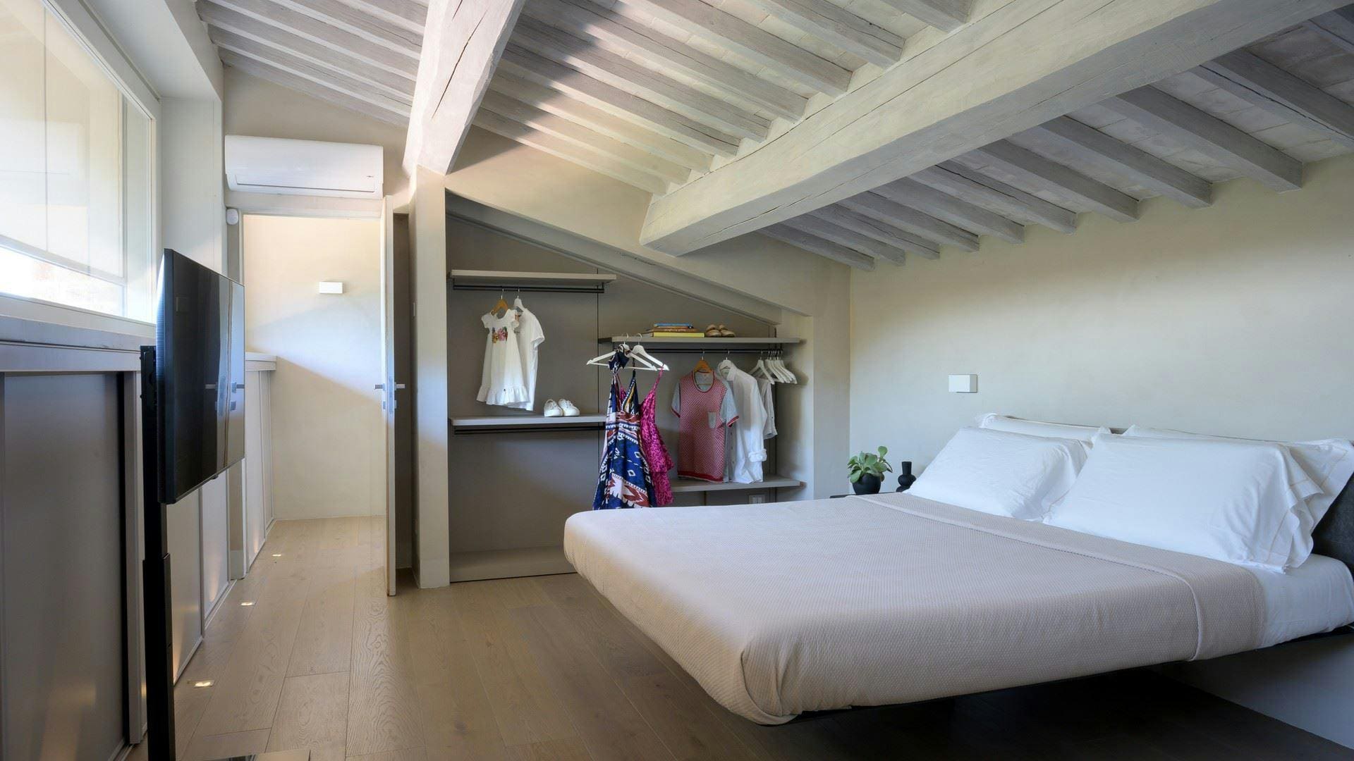 Villa Etrusco Cortona Cortona: 3-Bedroom Luxury Villa with Spa and Pool, Cortona