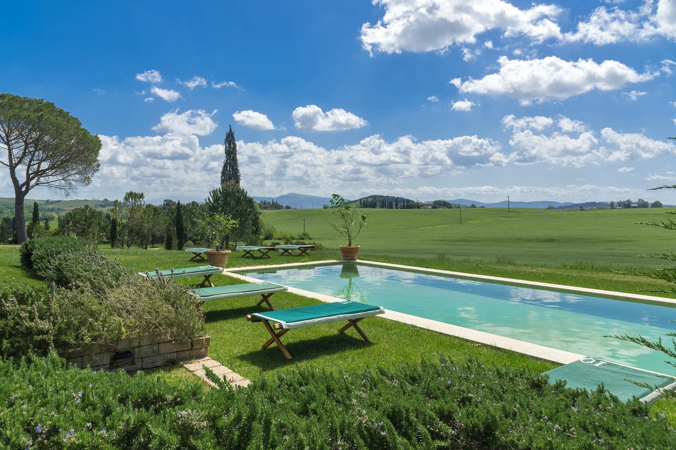 Villa Fattoria Montepescali: Luxury 9-Bedroom Apartment with Infinity Pool, Grosseto Province