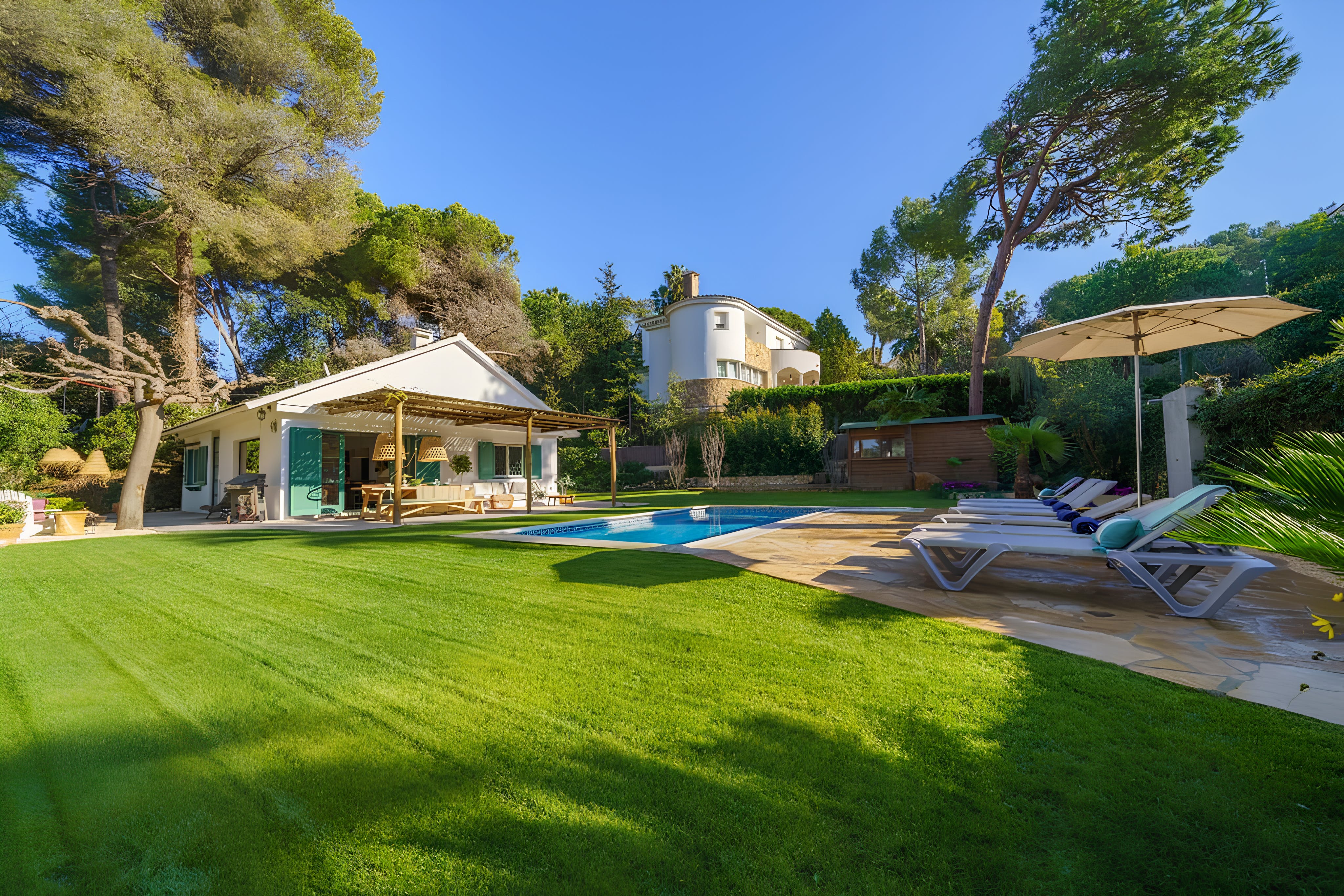 Villa Fenals Lloret: Luxury 4-Bedroom Villa with Pool and Sea Views, Lloret de Mar