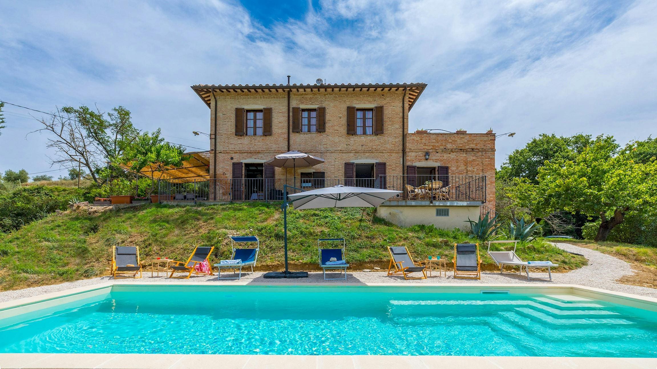 Villa Fonte Sarteano Sarteano: Elegant 4-Bedroom Villa with Pool and Scenic Views, Umbria