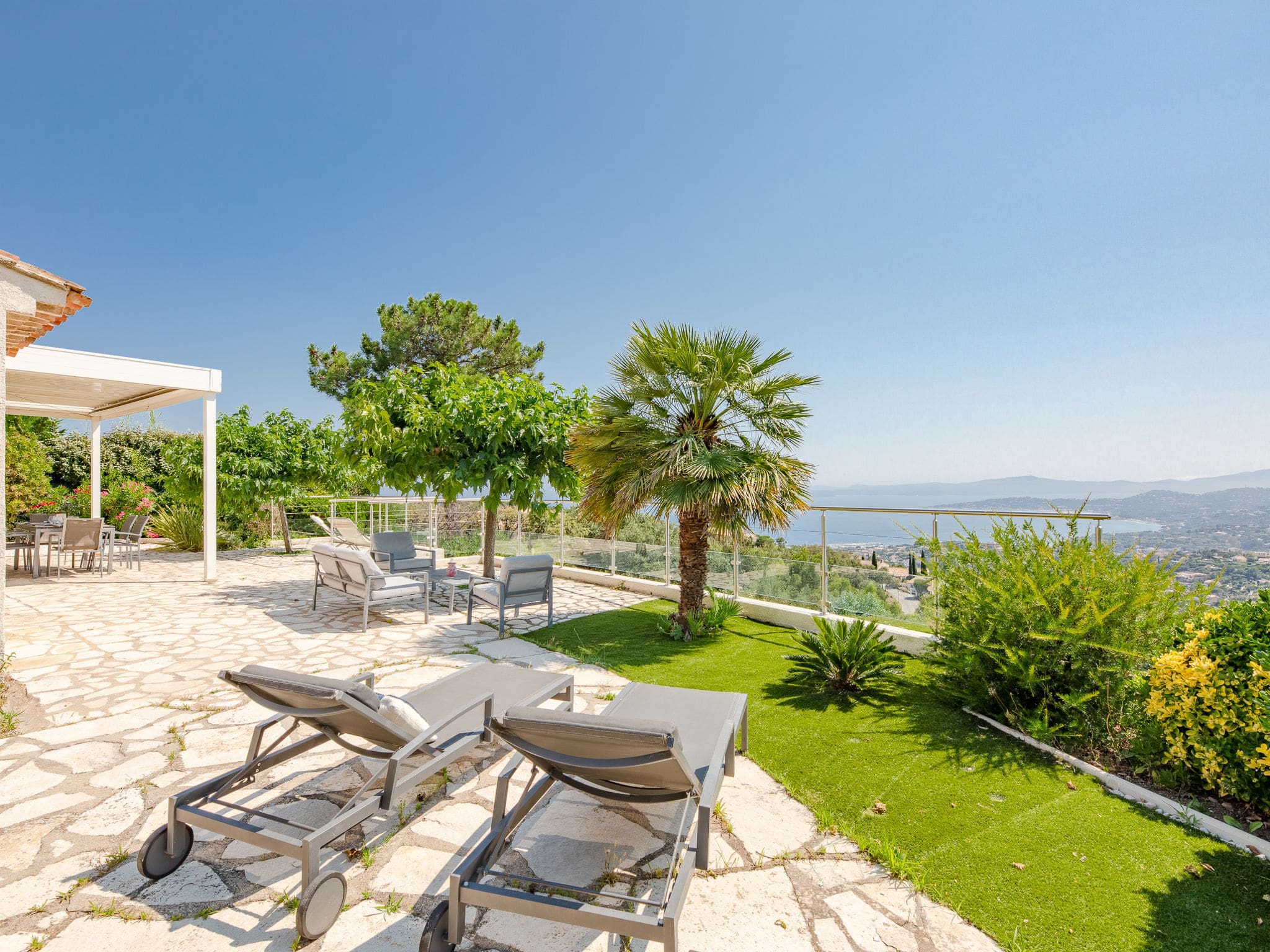 Villa Garibéro Les Issambres: Stunning 3-Bedroom Sea View Villa with Private Pool and Hillside Location near French Riviera