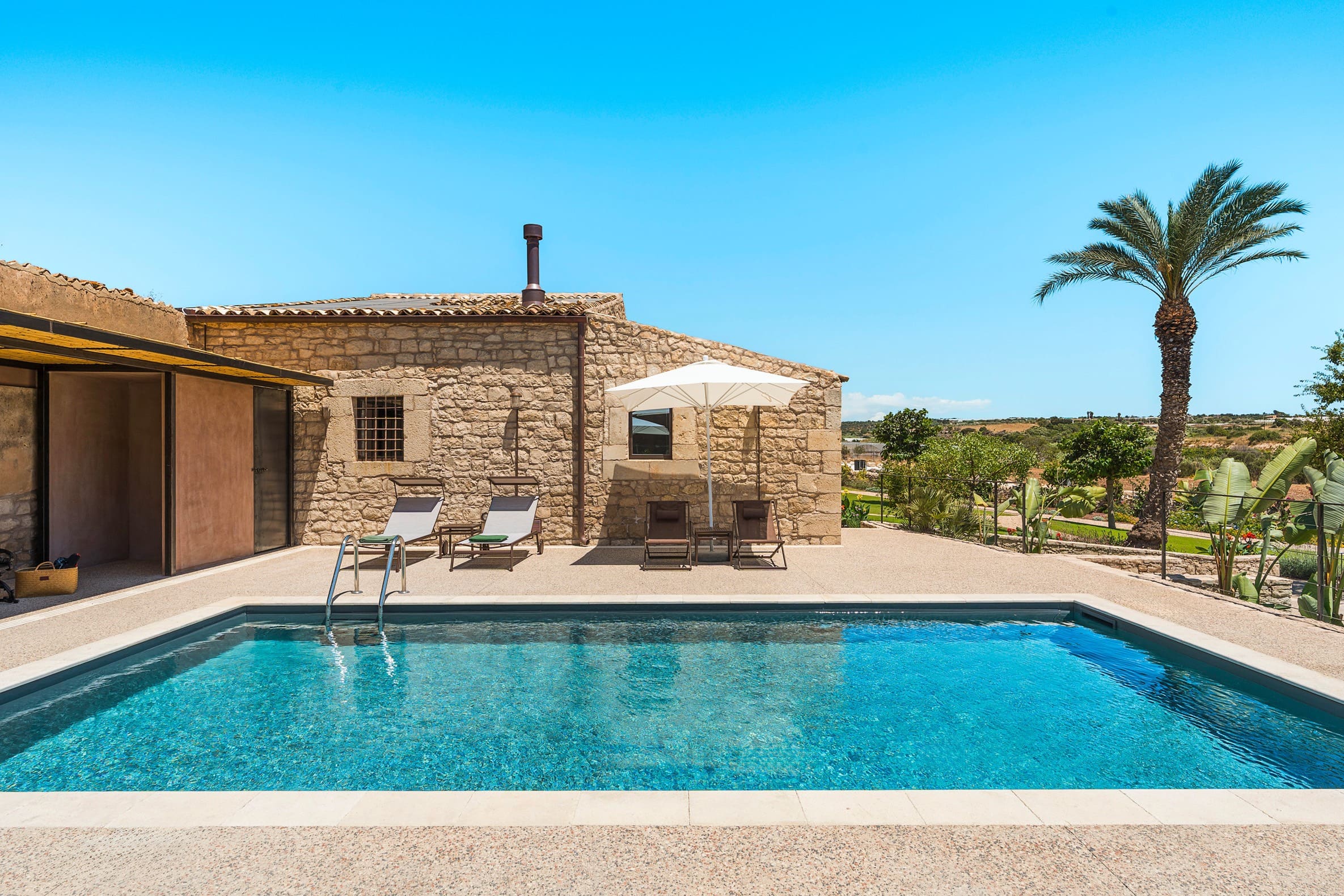 Villa Giardino Ragusa: Luxury 5-Bedroom Villa with Seaview and Pool, Ragusa
