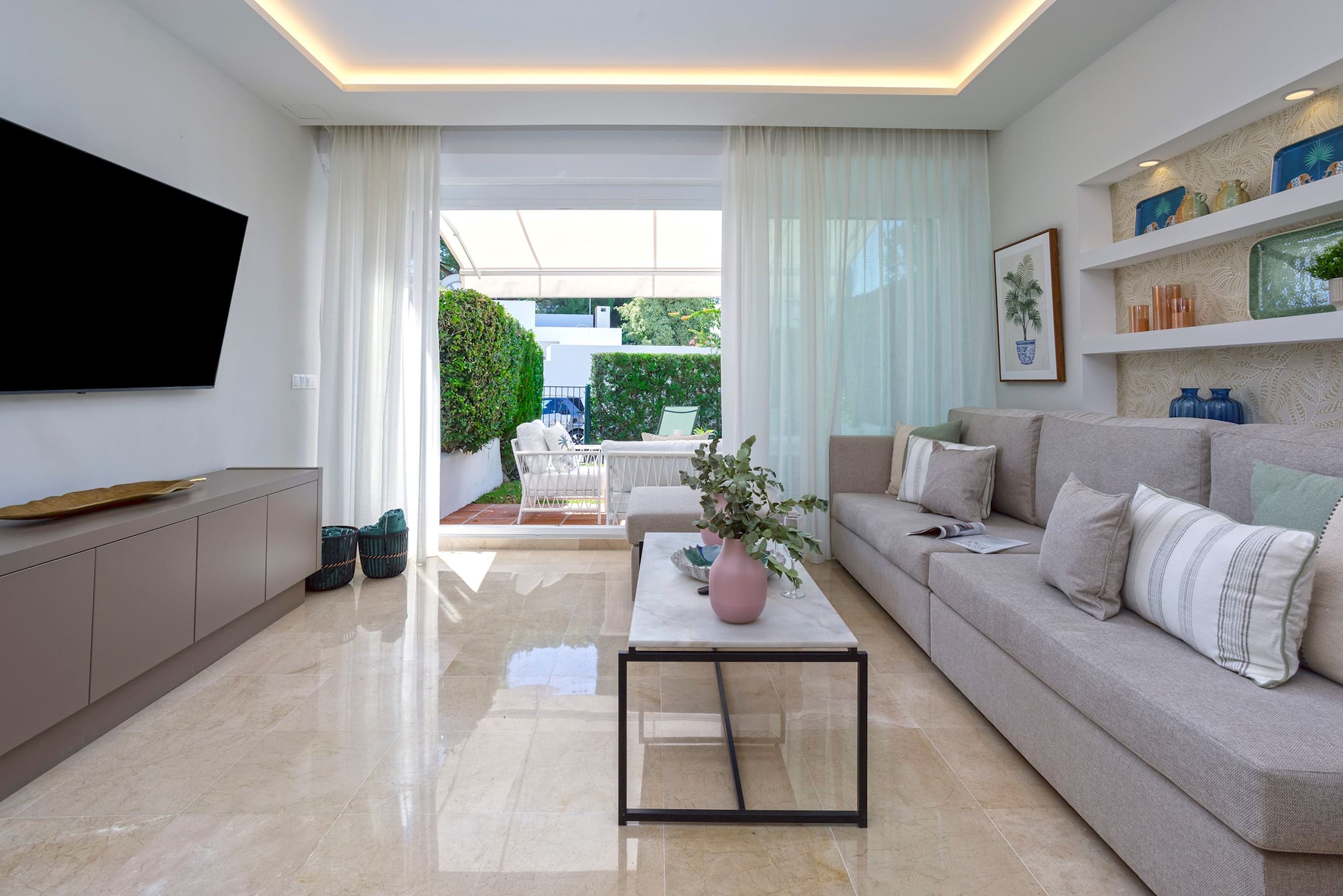 Villa Guada SanPedro: Luxury 3-Bedroom Villa with Swimming Pool and Sea Views, San Pedro de Alcántara