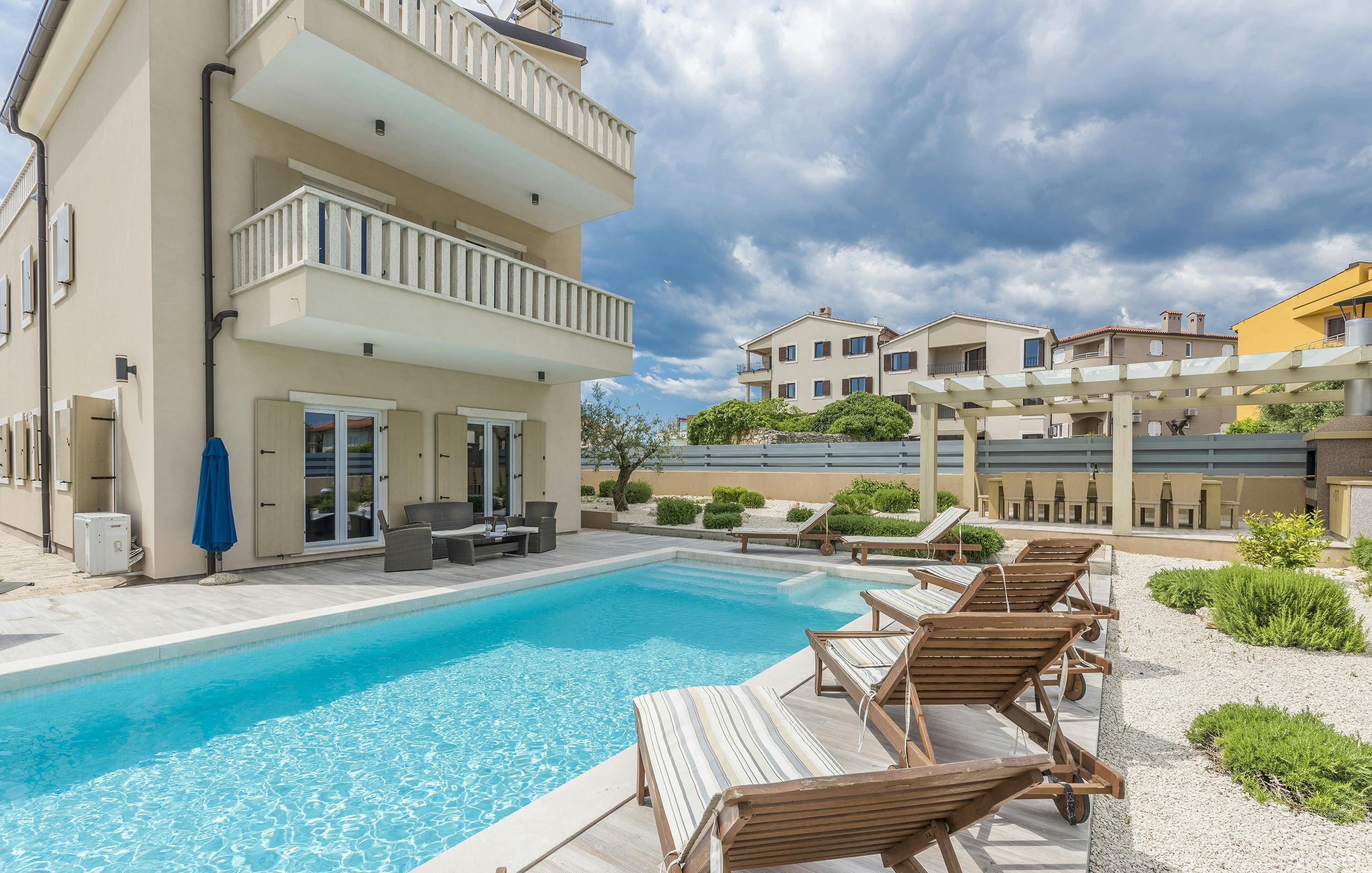 Villa Guvnina Istria: Luxury 8-Bedroom Villa with Beachfront and Pool, Istria