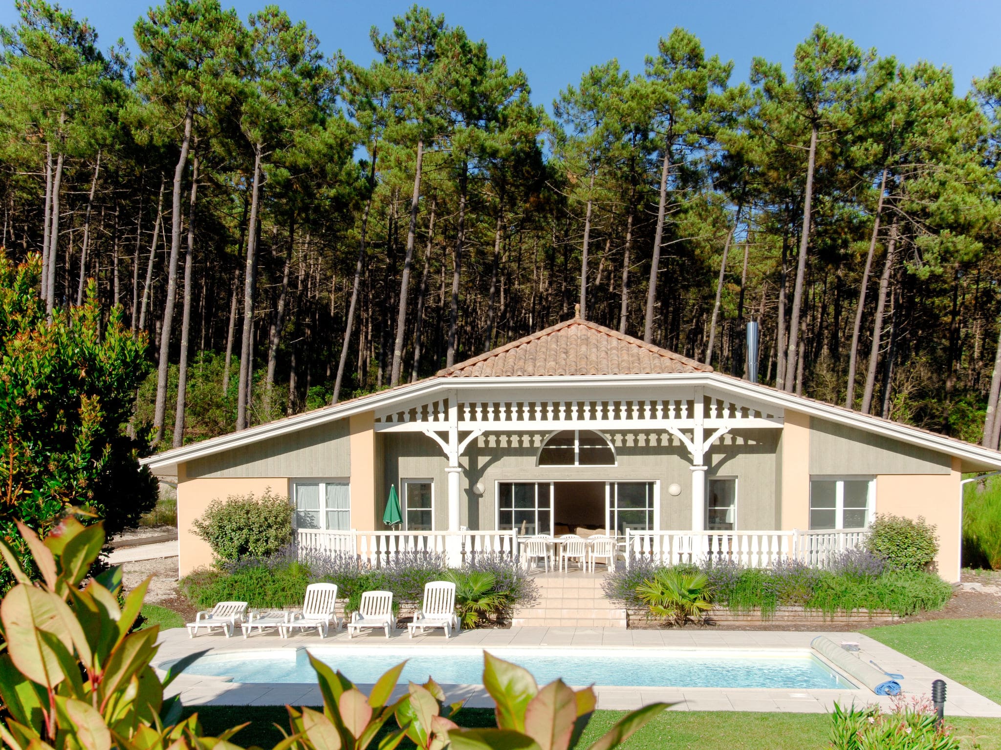 Villa Hourtelane Lacanau: Luxury 4-Bedroom Villa with Private Pool and Golf Course Access in Southwest France