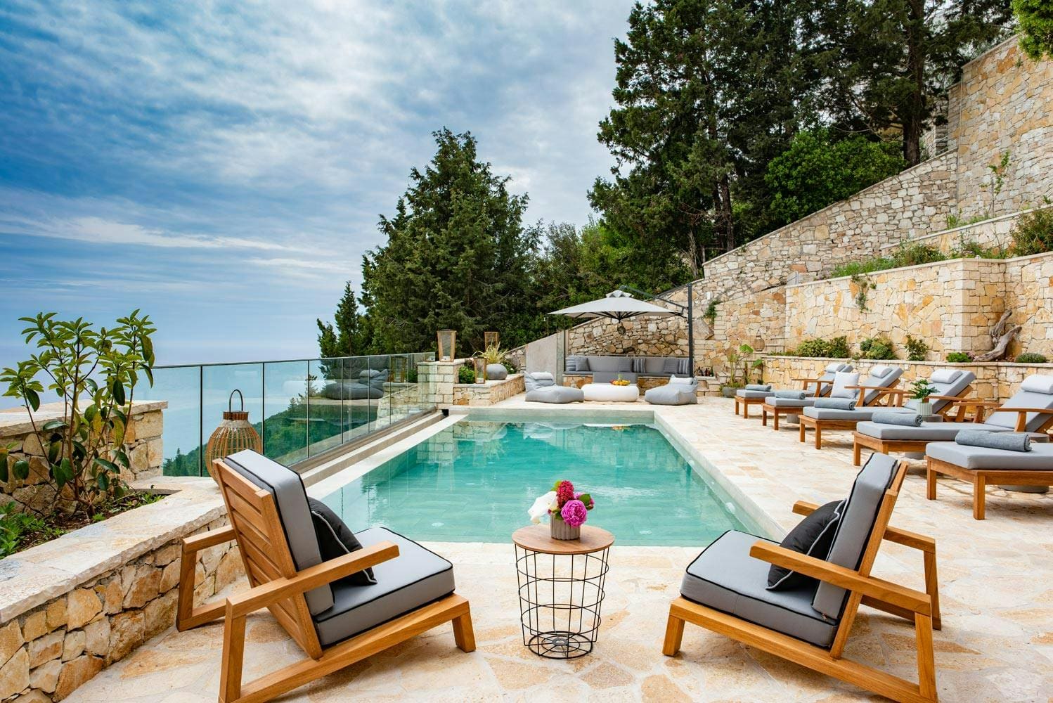 Villa Ionio Vlachopoulatika: Luxury 3-Bedroom Villa with Infinity Pool, Paxi
