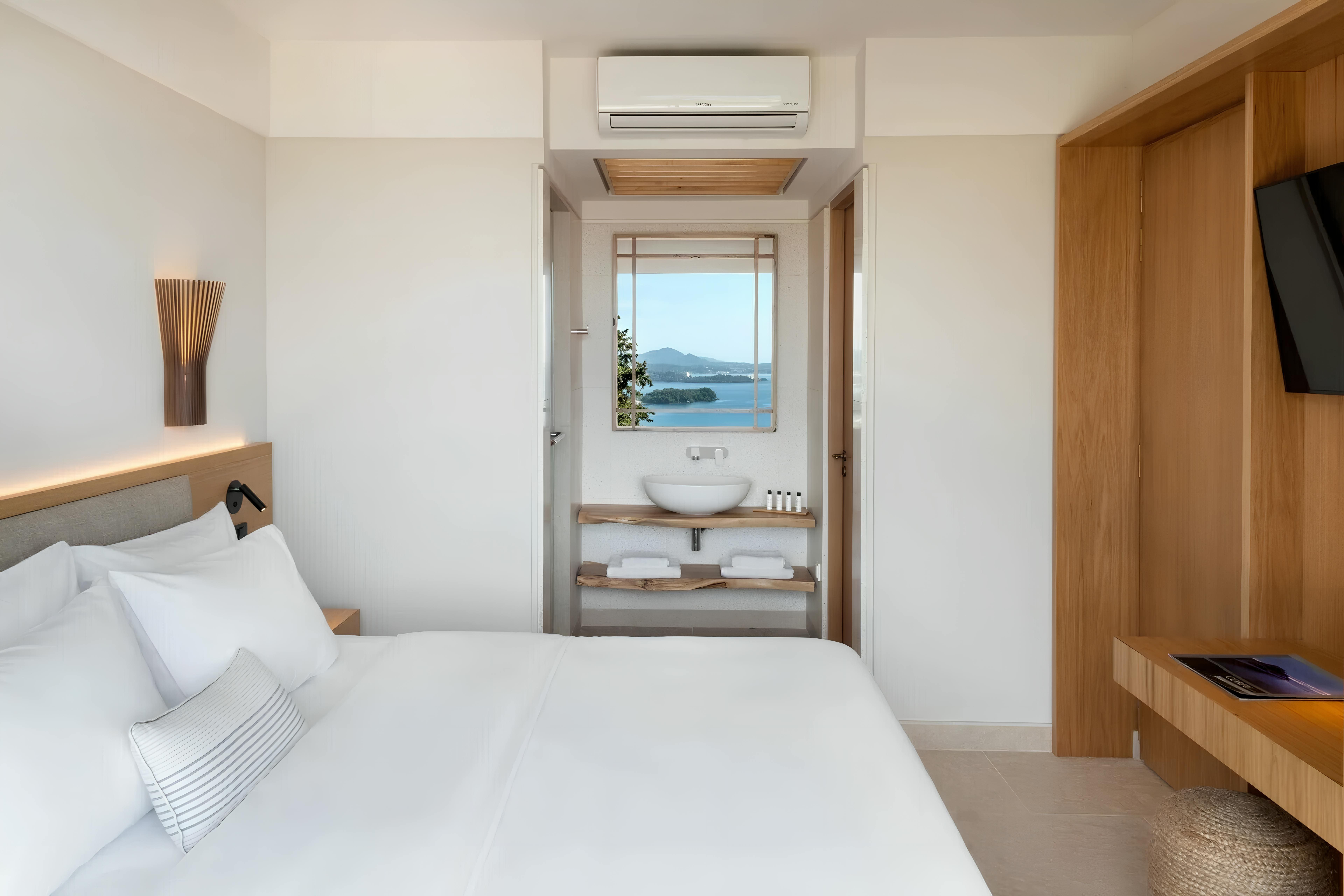 Villa Ipsos Corfu: Luxury Villa with Sea Views and Private Pool, 3 Bedrooms, Corfu