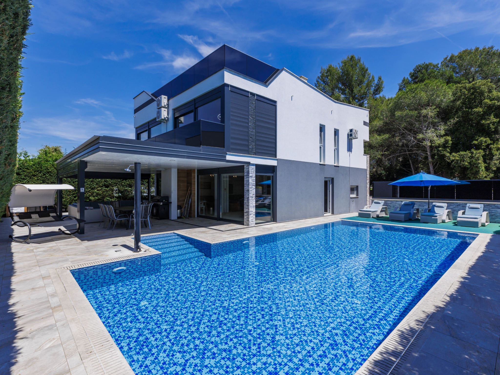 Villa Jadreška Fažana: Stunning 4-Bedroom Luxury Villa with Private Pool and Sea Views in Croatia