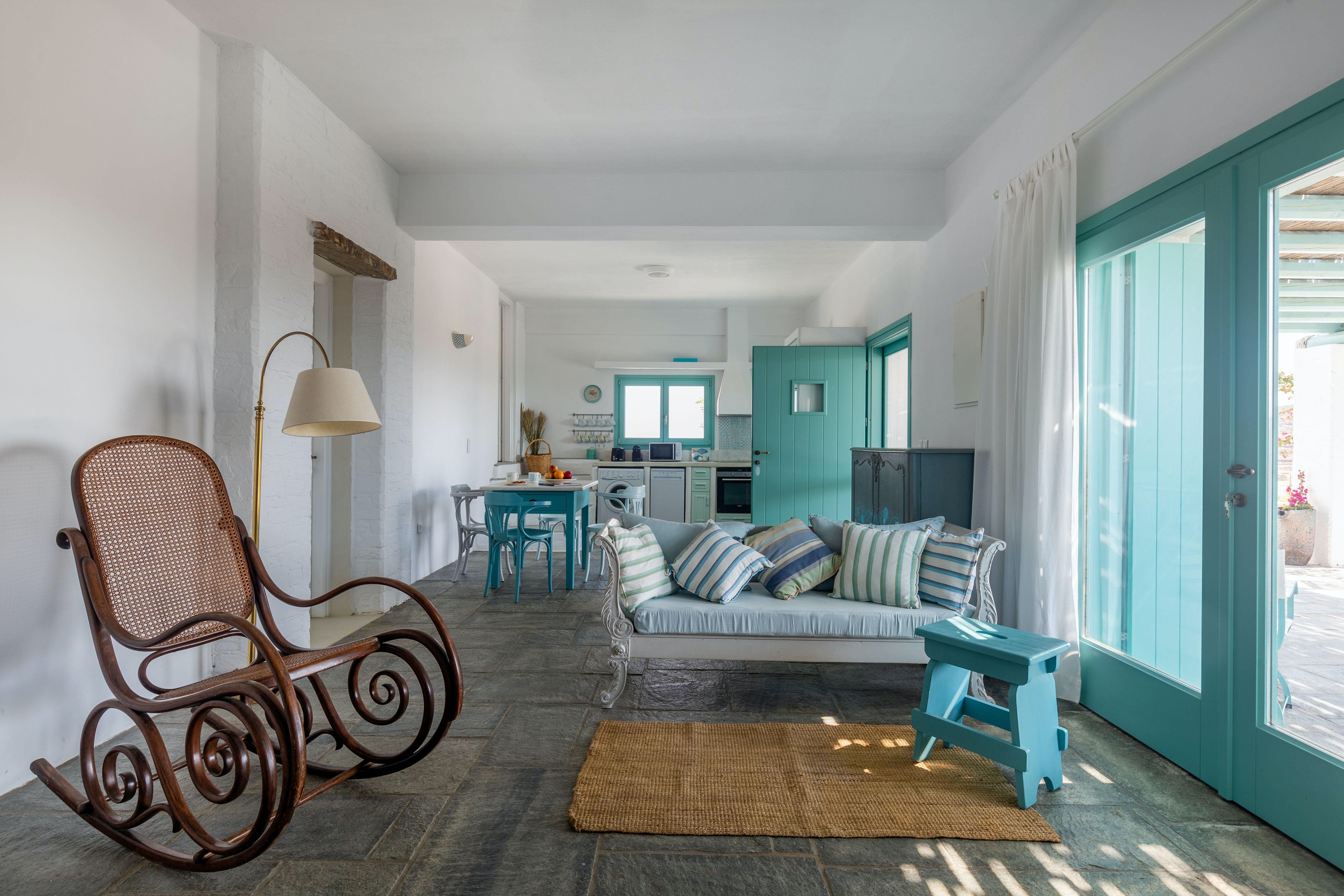 Villa Kallisti Santorini Santorini 3: Luxury 2-Bedroom Apartment with Shared Pool and Sea Views, Santorini