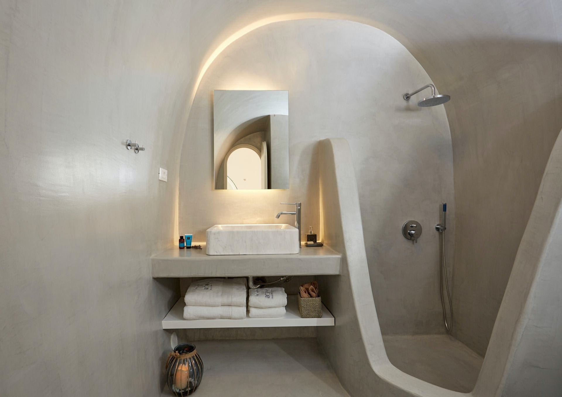 Villa Kallisti Santorini Santorini: Luxury 3-Bedroom Villa with Infinity Pool and Sea Views, Santorini