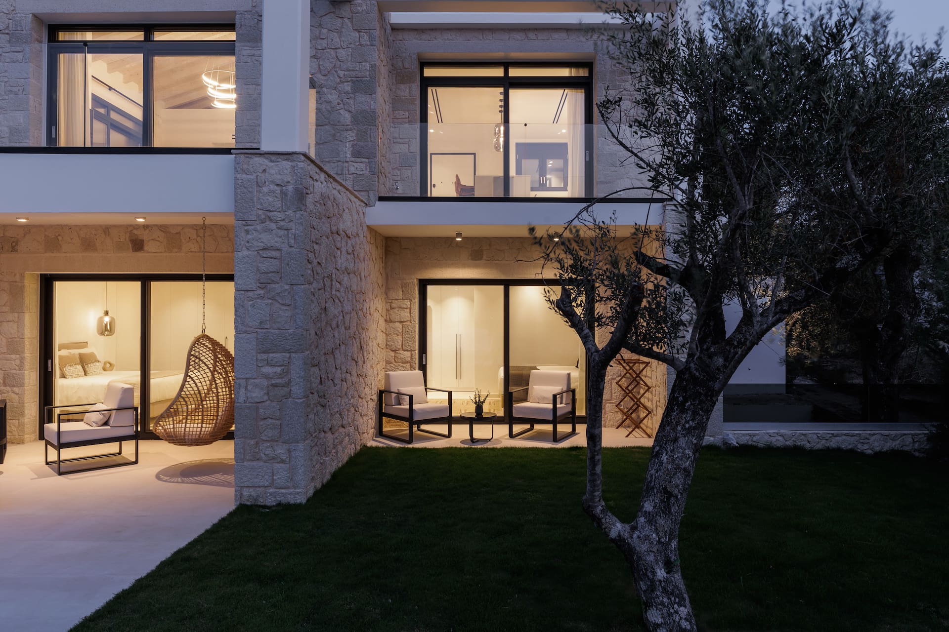 Villa Kalypso Kontokali: Chic 4-Bedroom Apartment with Sea Views and Pool, Corfu