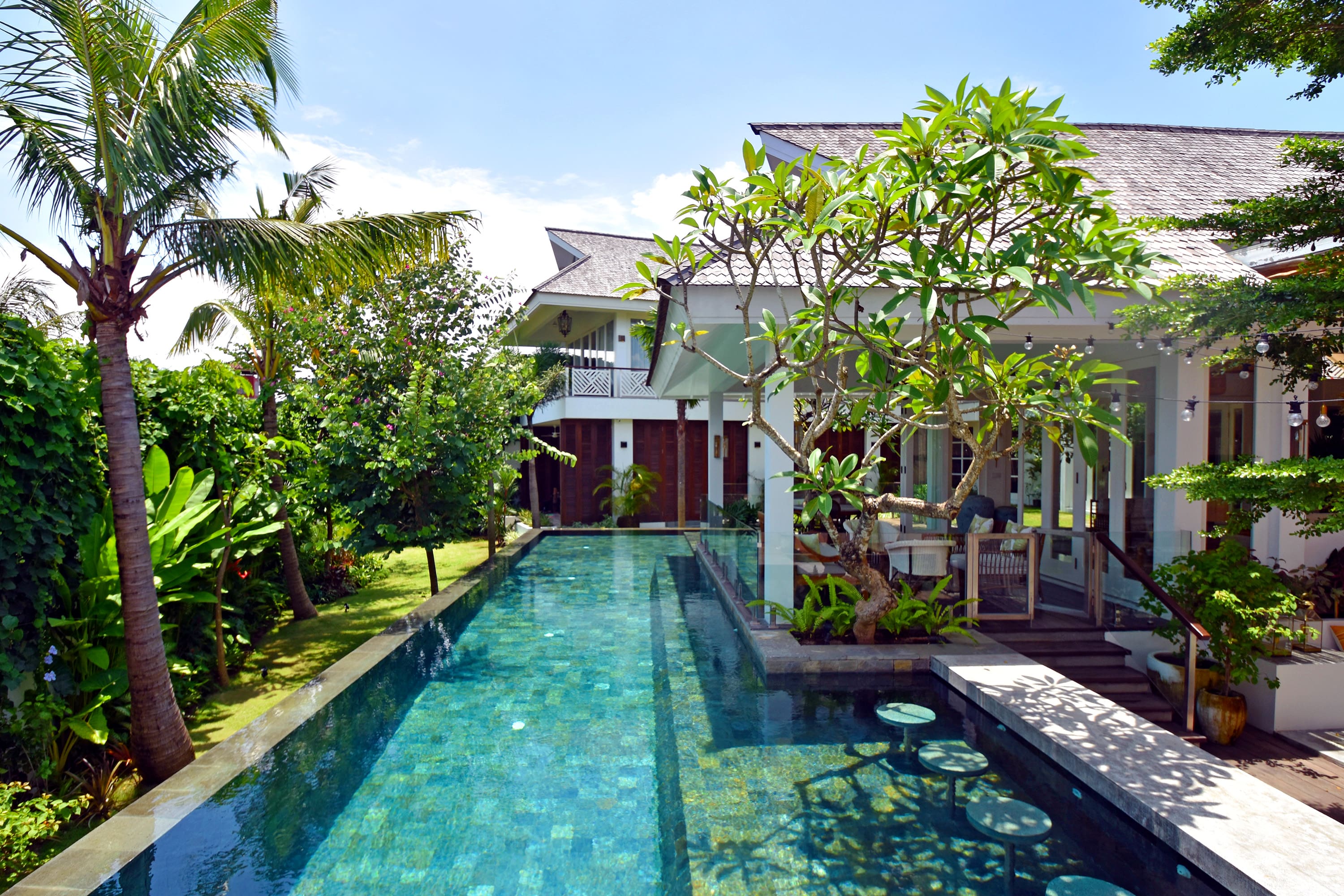 Villa Kamboja Berawa: 7-Bedroom Luxury Villa with Seaview and Pool, Bali