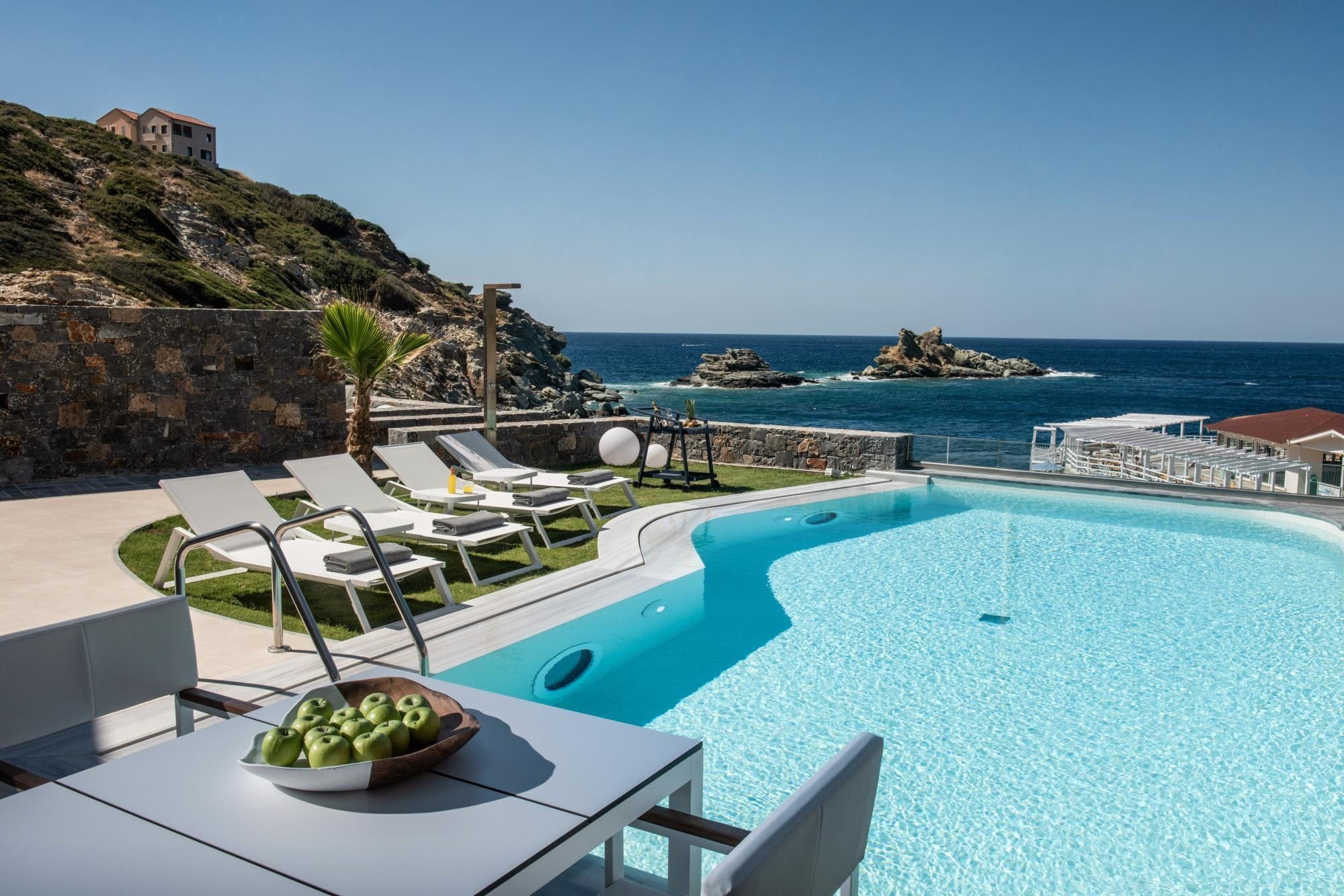 Villa Karteros Heraklion Heraklion Town 4: Luxury 4-Bedroom Apartment with Private Pool and Sea Views, Heraklion