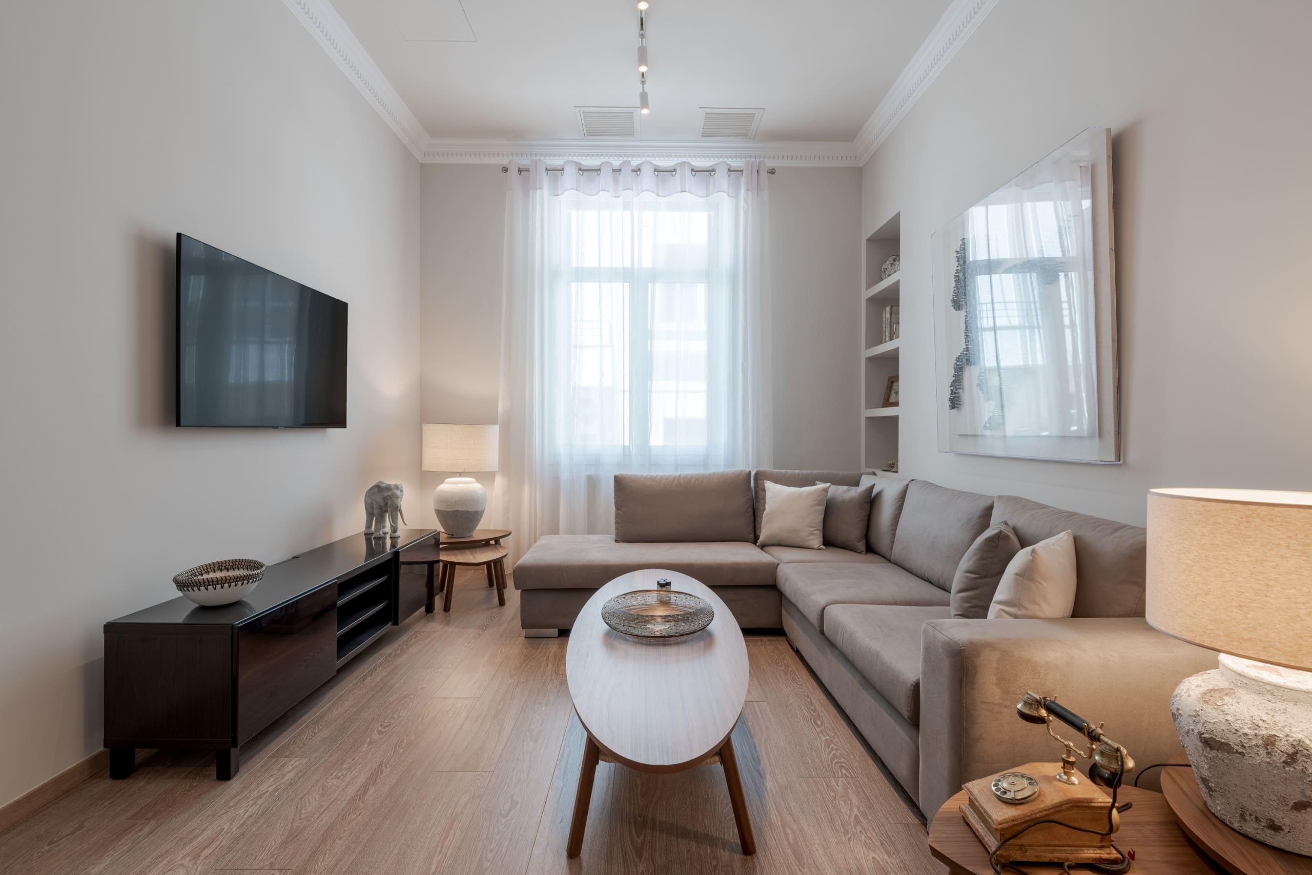 Villa Karydia Plaka: Chic 2-Bedroom Apartment with Air Conditioning in Central Athens