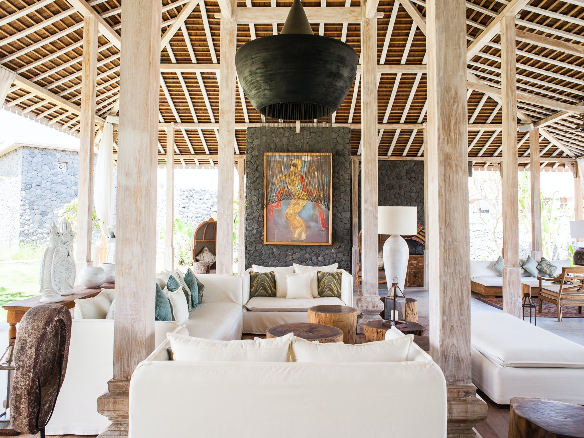 Villa Kedonganan Bali: Luxury 8-Bedroom Apartment with Sea View and Pool, Bali