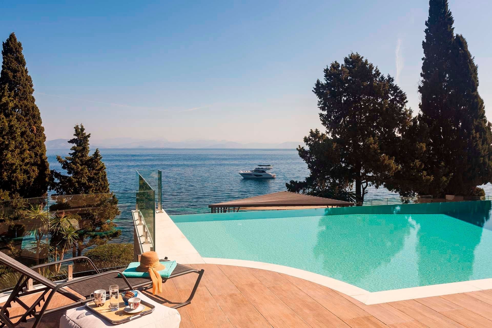 Villa Kerkyra Corfu Corfu Town 2: Spacious 7-Bedroom Apartment with Seaview and Pool, Corfu Town