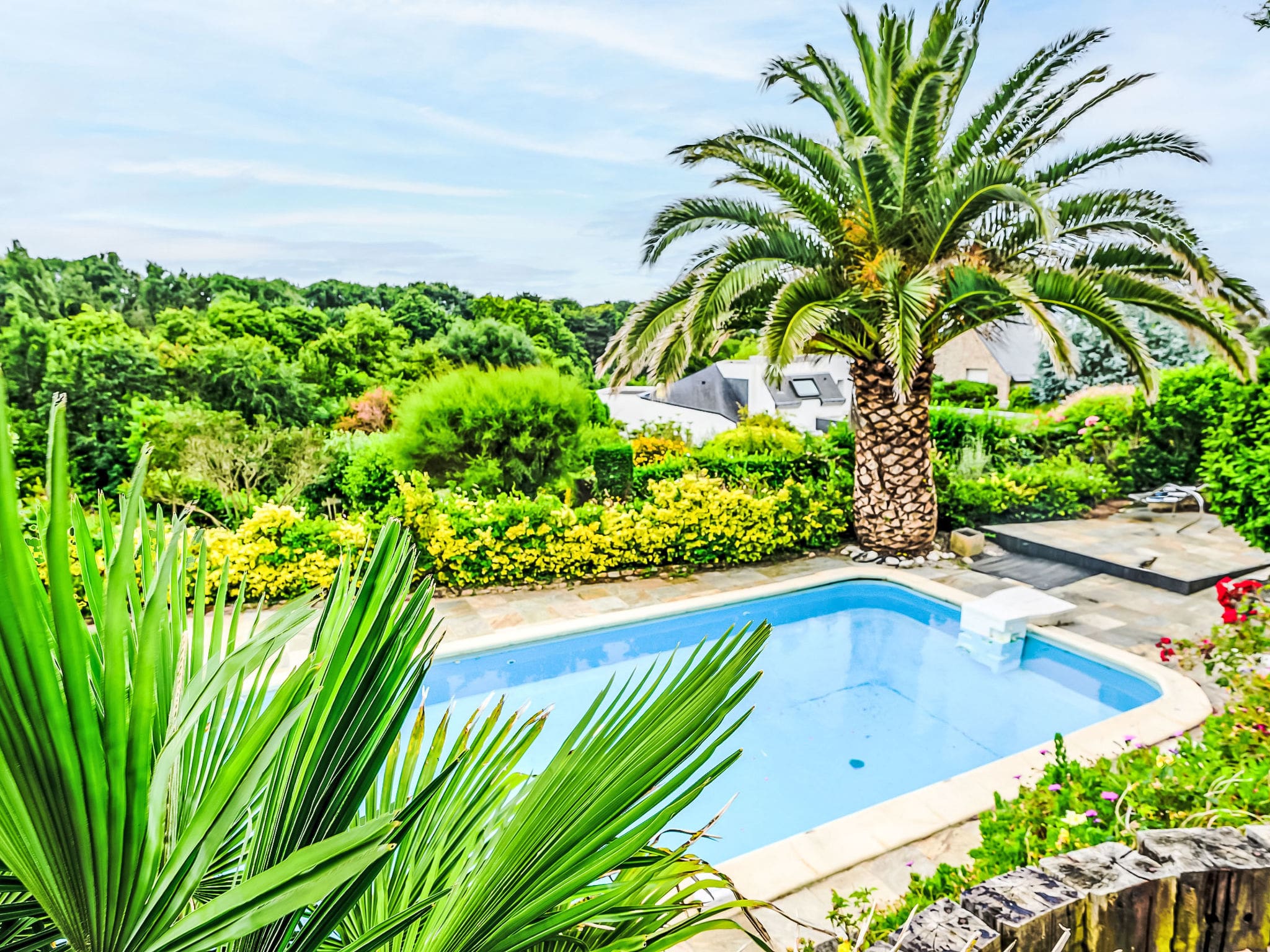 Villa Kernevez Guidel: Stunning 4-Bedroom Holiday Villa with Private Heated Pool Near Sandy Beaches in Brittany