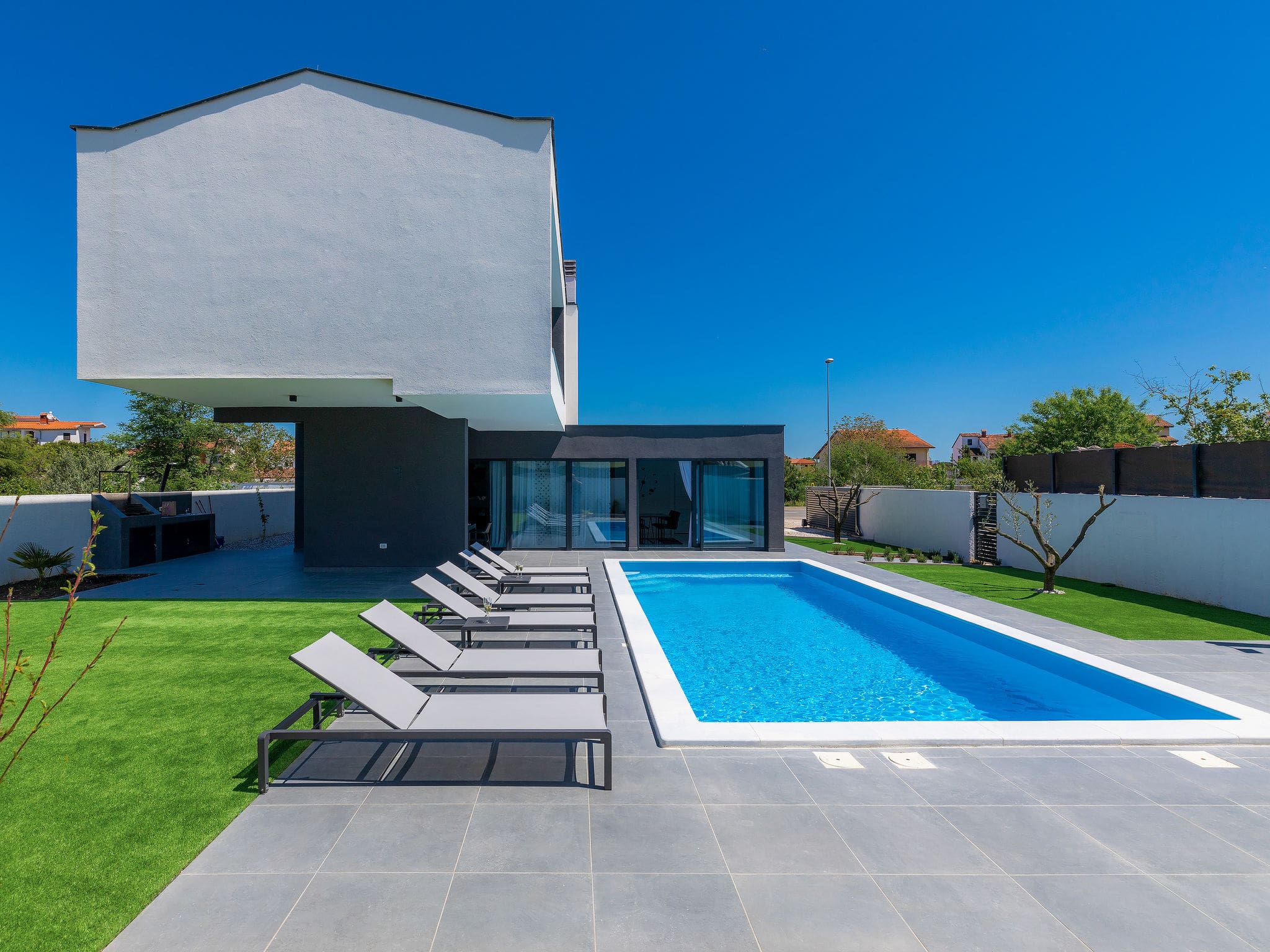 Villa Kontija Fažana: Modern 3-Bedroom Vacation Home with Heated Private Pool and Garden in Istrian Coastal Resort