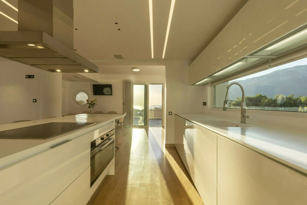 Villa Koryfi Corinthia: Luxury 9-Bedroom Villa with Private Pool and Hot Tub, Corinthia