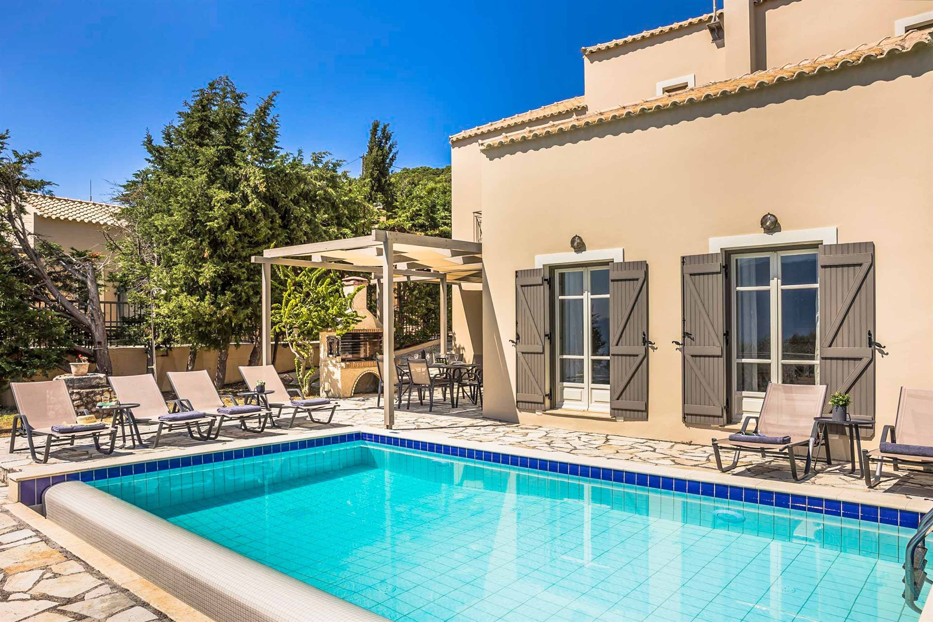 Villa Kounoupia Sami: Spacious 3-Bedroom Apartment with Private Pool and Sea Views, Kefallonia
