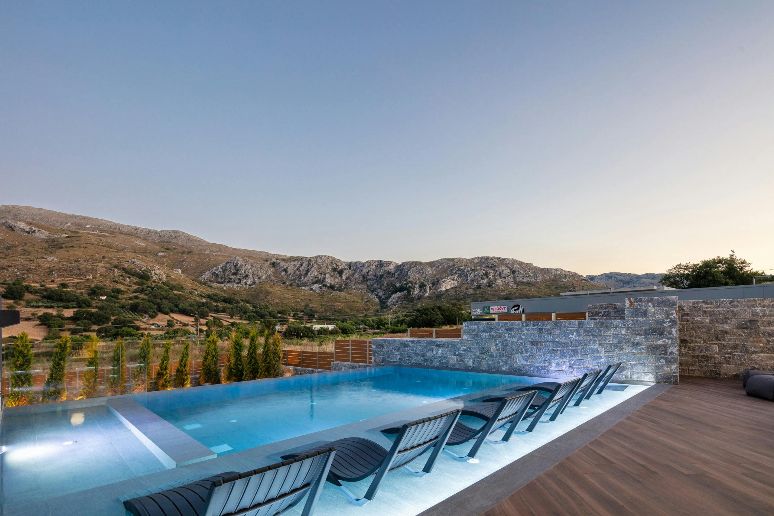 Villa Kournas Crete: Luxury 4-Bedroom Villa with Private Pool and Air Conditioning, Crete