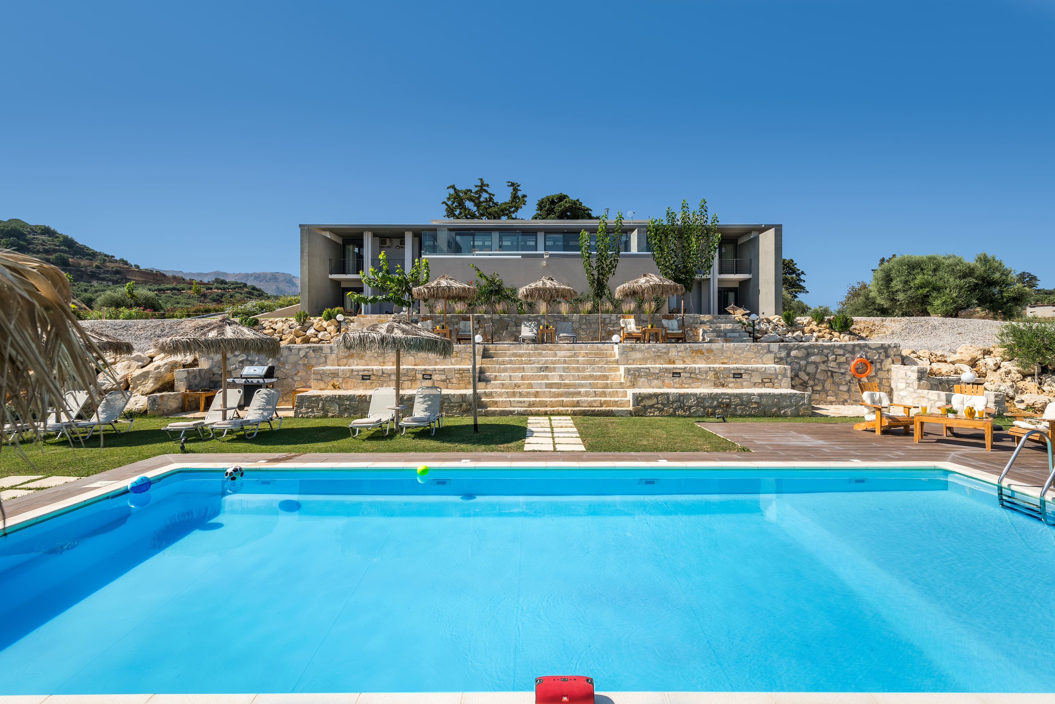 Villa Kri-Kri Chania: Spacious 8-Bedroom Apartment with Sea Views, Chania