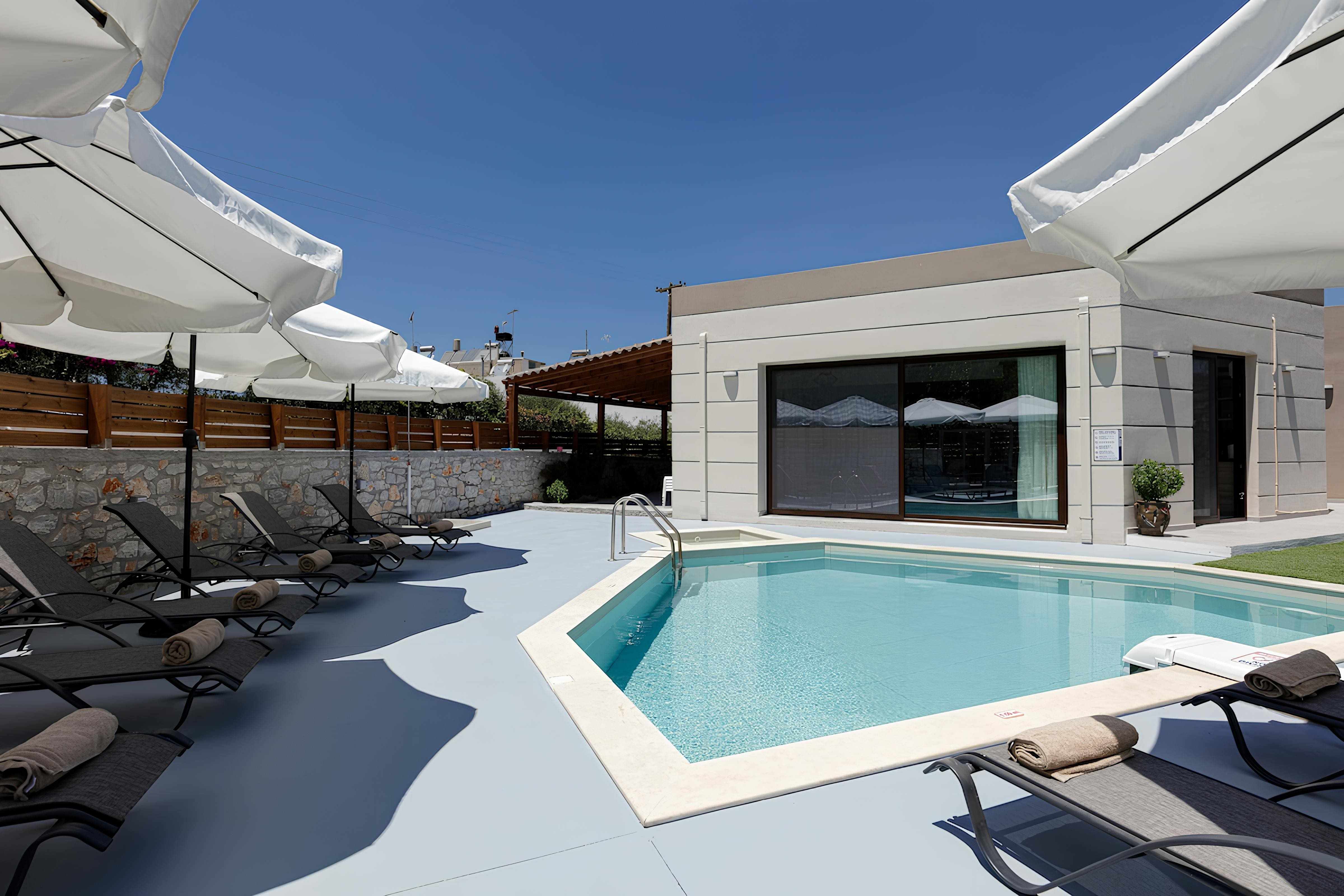 Villa Kritamos Rethymno: Spacious 5-Bedroom Apartment with Seaview and Pool, Rethymno