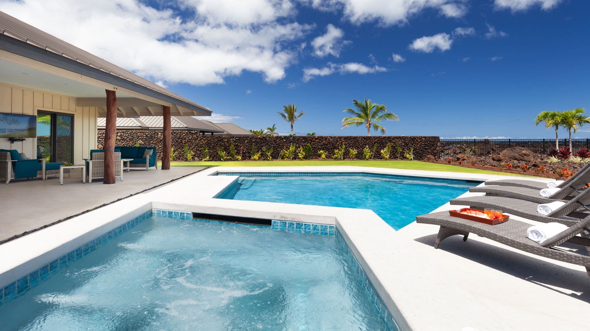 Villa Kukui Ainamalu: Luxury 4-Bedroom Villa with Private Pool and Seaview, Hawaii