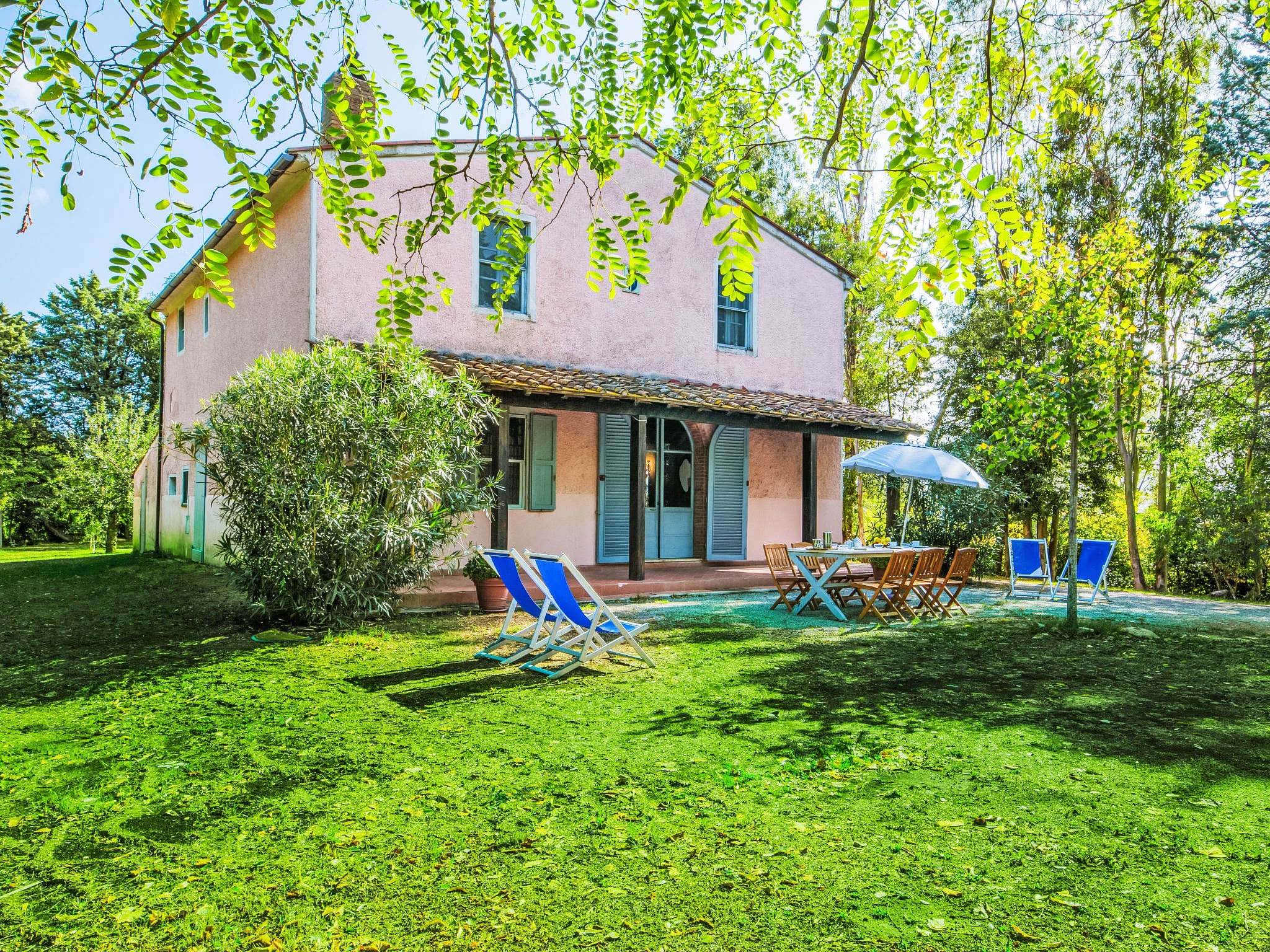 Villa Lamone Casciana: Magnificent 5-Bedroom Tuscan Farmhouse with Shared Pool and Tennis Court in Italian Countryside