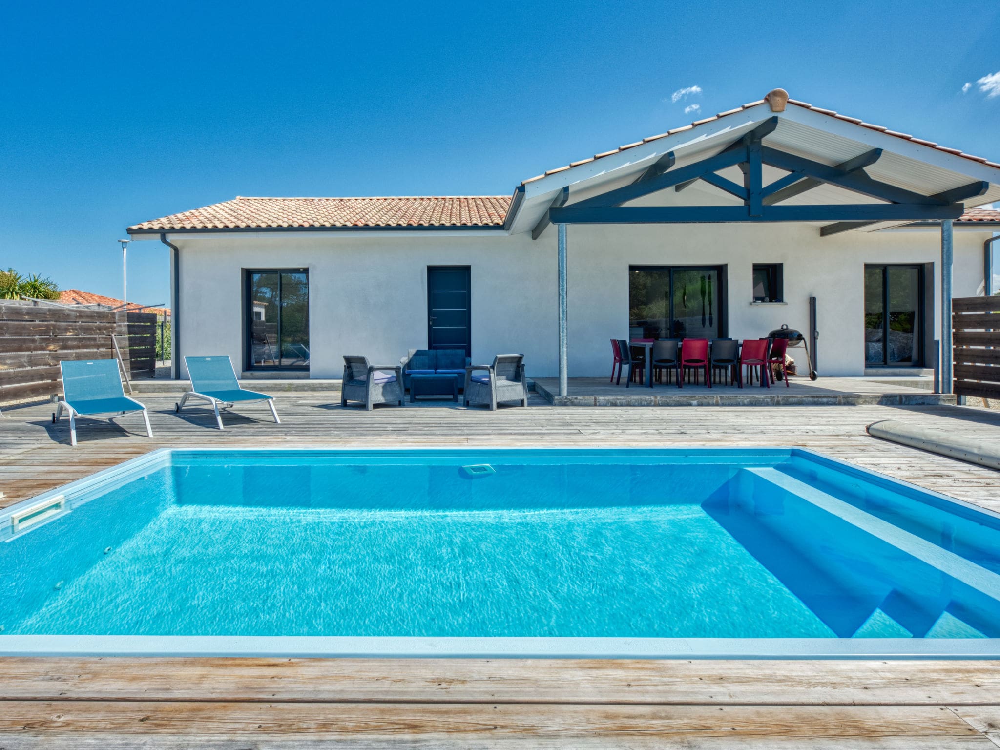 Villa Landaise Montalivet: Modern 5-Bedroom Family Villa with Private Pool and Large Terrace Near Médoc Coast