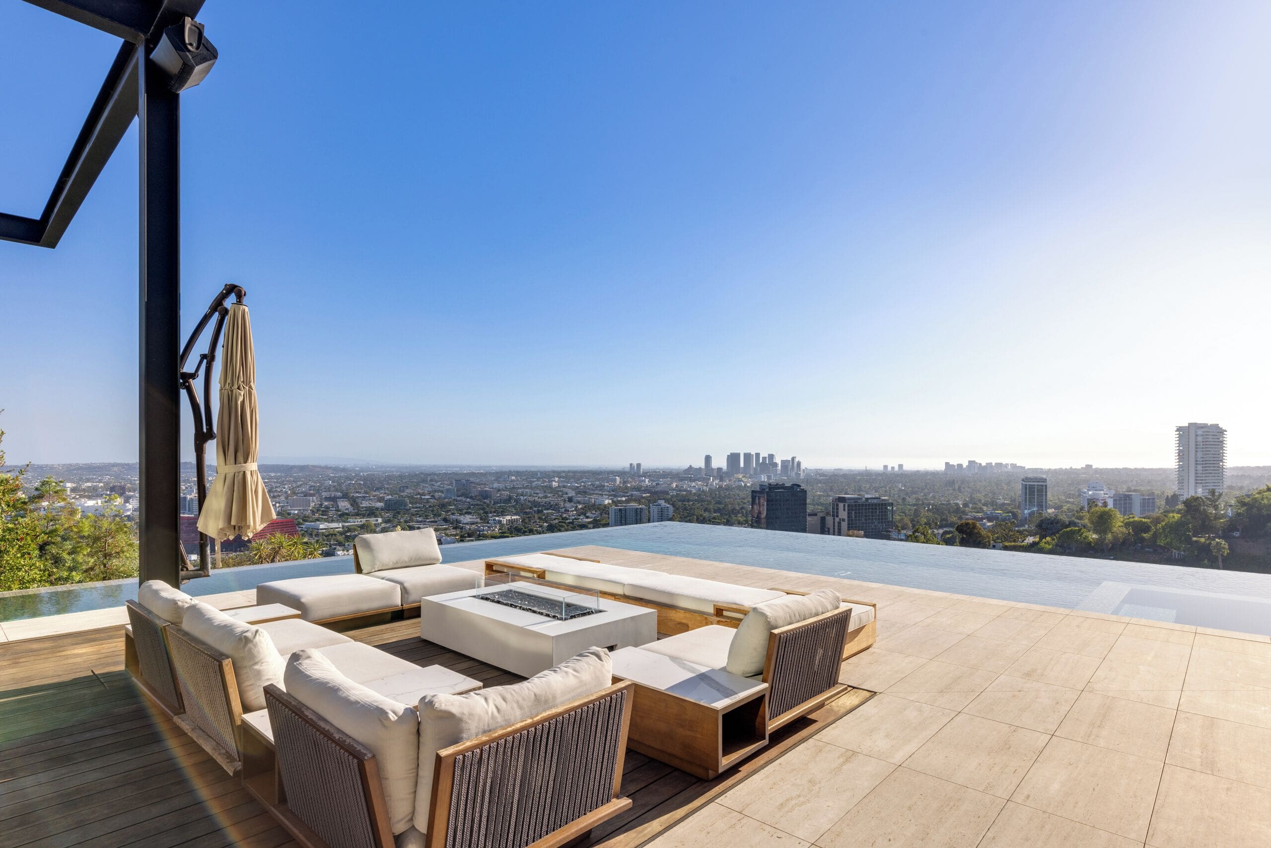 Villa Laurel WestHollywood: Luxury 6-Bedroom Villa with Infinity Pool, West Hollywood