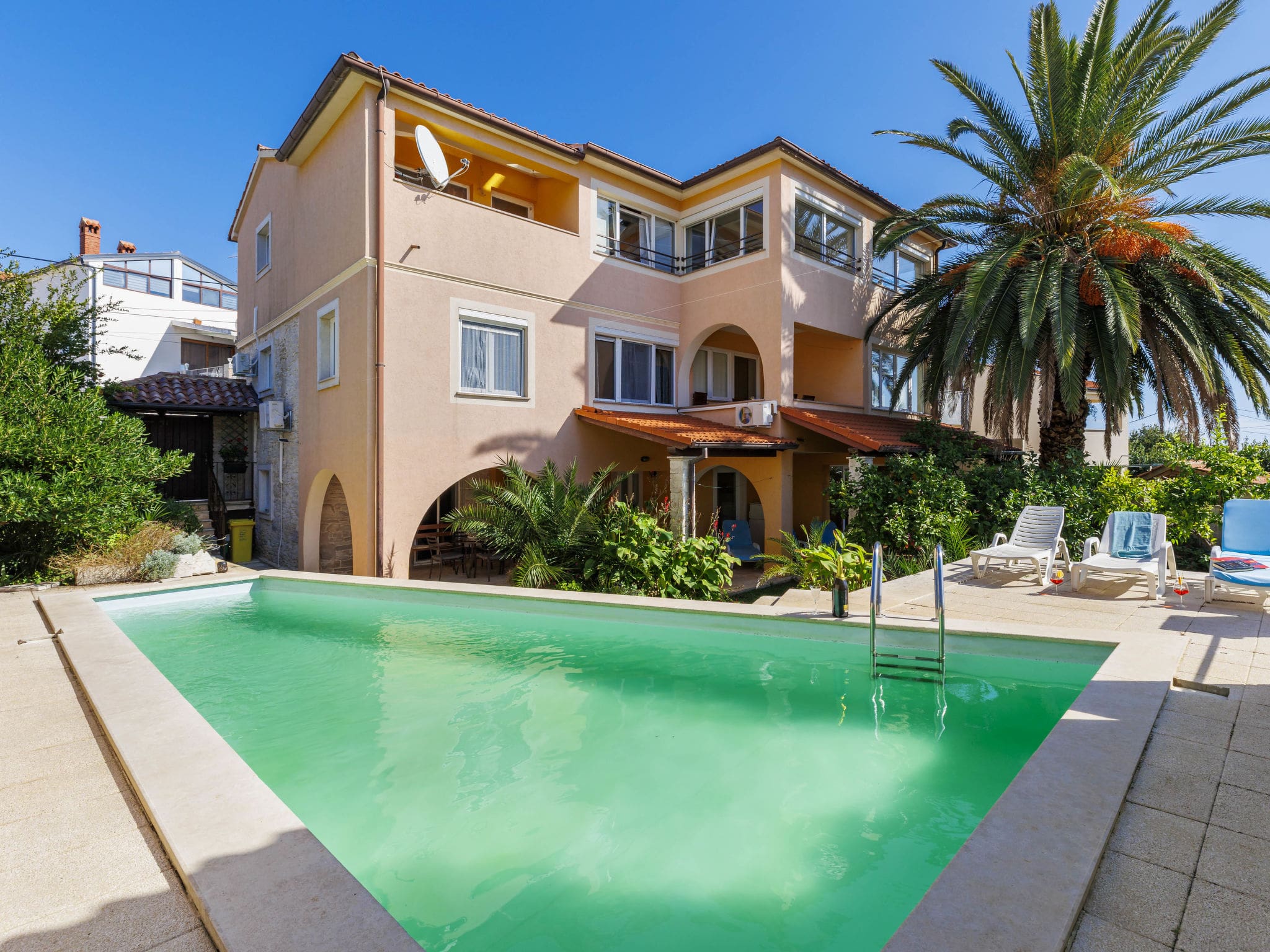 Villa Levan Medulin: Spacious 4-Bedroom Holiday Home with Private Pool and Garden in Istrian Peninsula