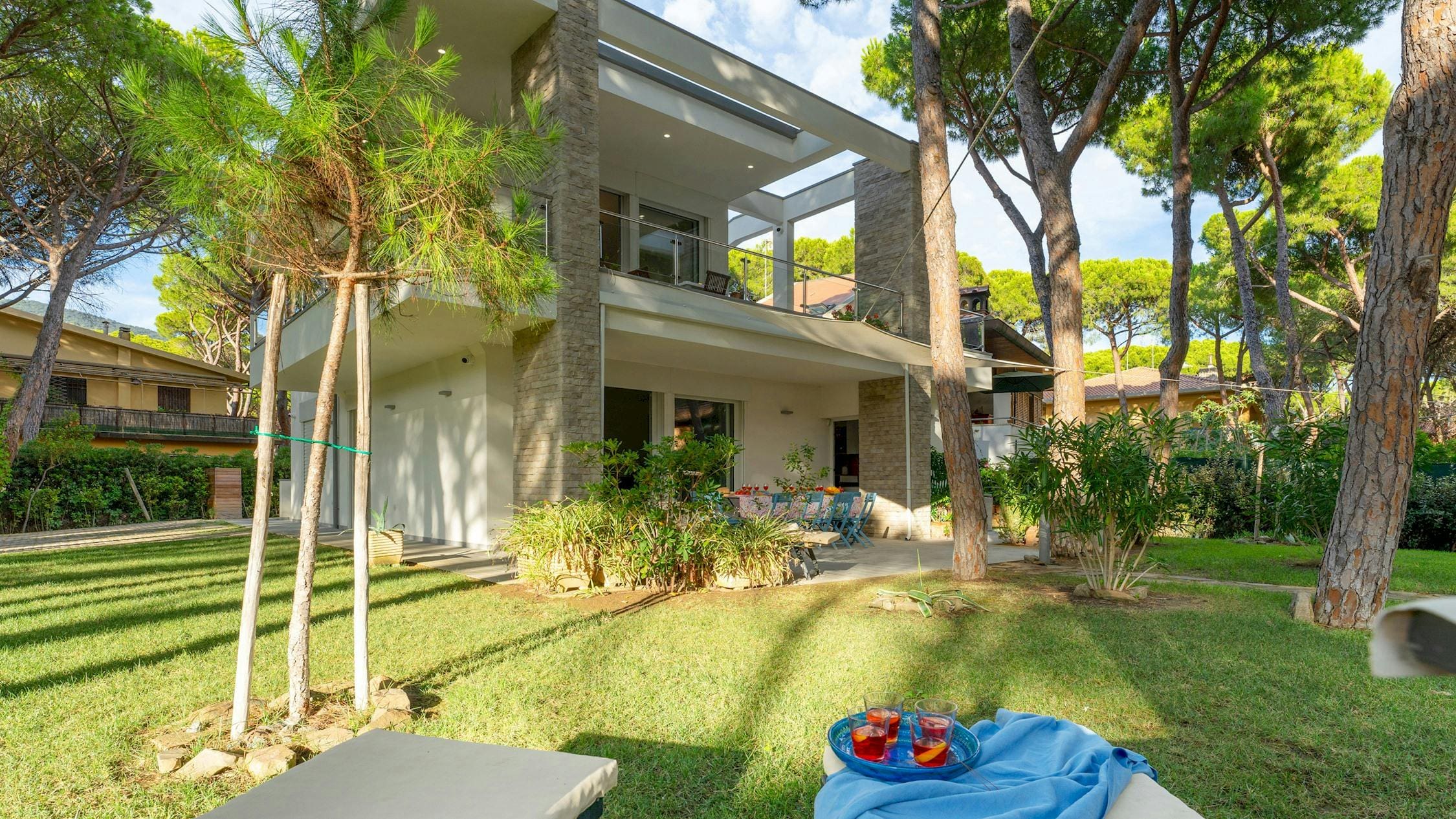 Villa Levante Castiglione: Spacious 5-Bedroom Luxury Villa Near Beach, Tuscany