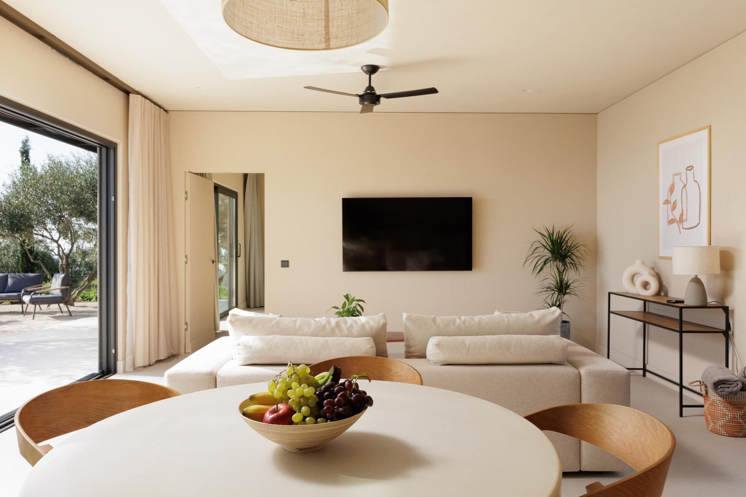 Villa Levante Corfu: Elegant 2-Bedroom Apartment with Seaview and Pool, Corfu