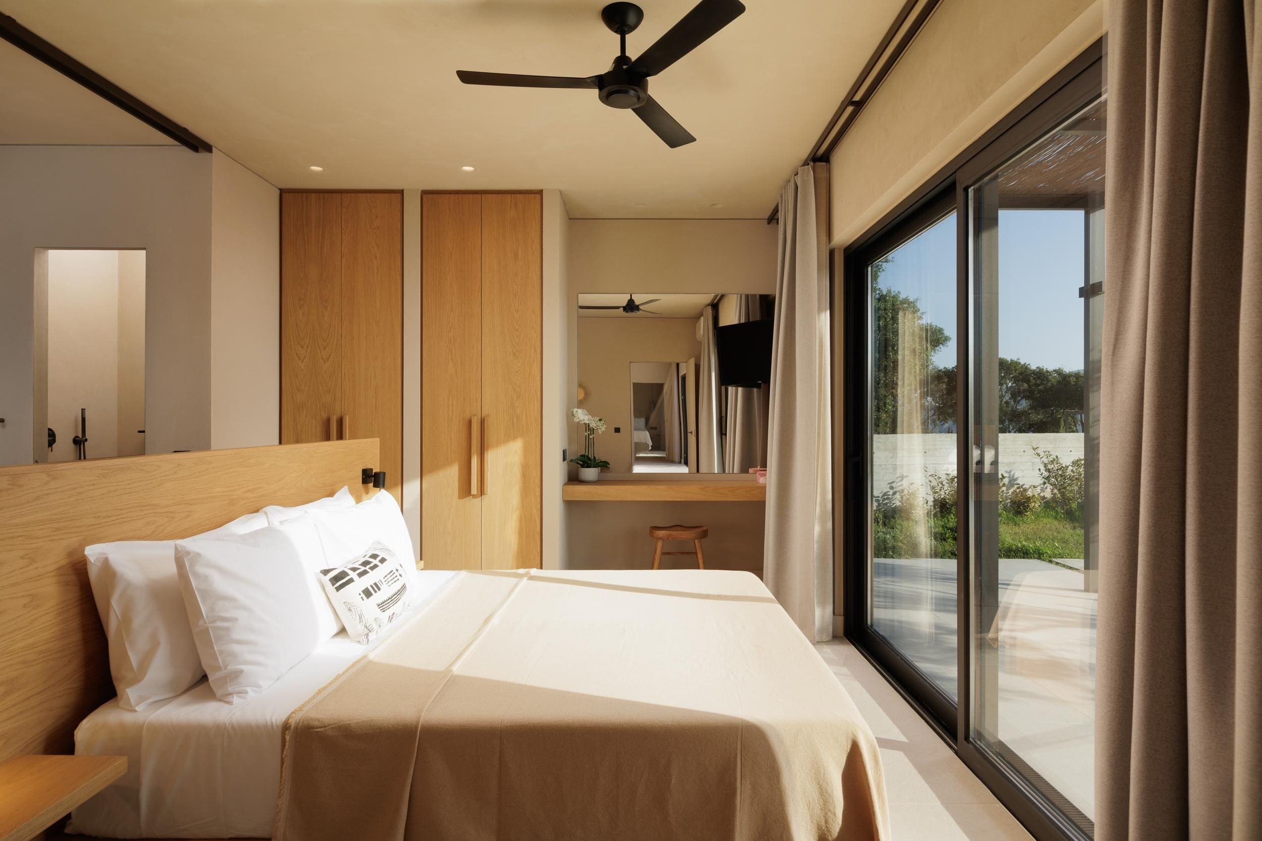 Villa Levante Corfu: Elegant 2-Bedroom Apartment with Seaview and Pool, Corfu