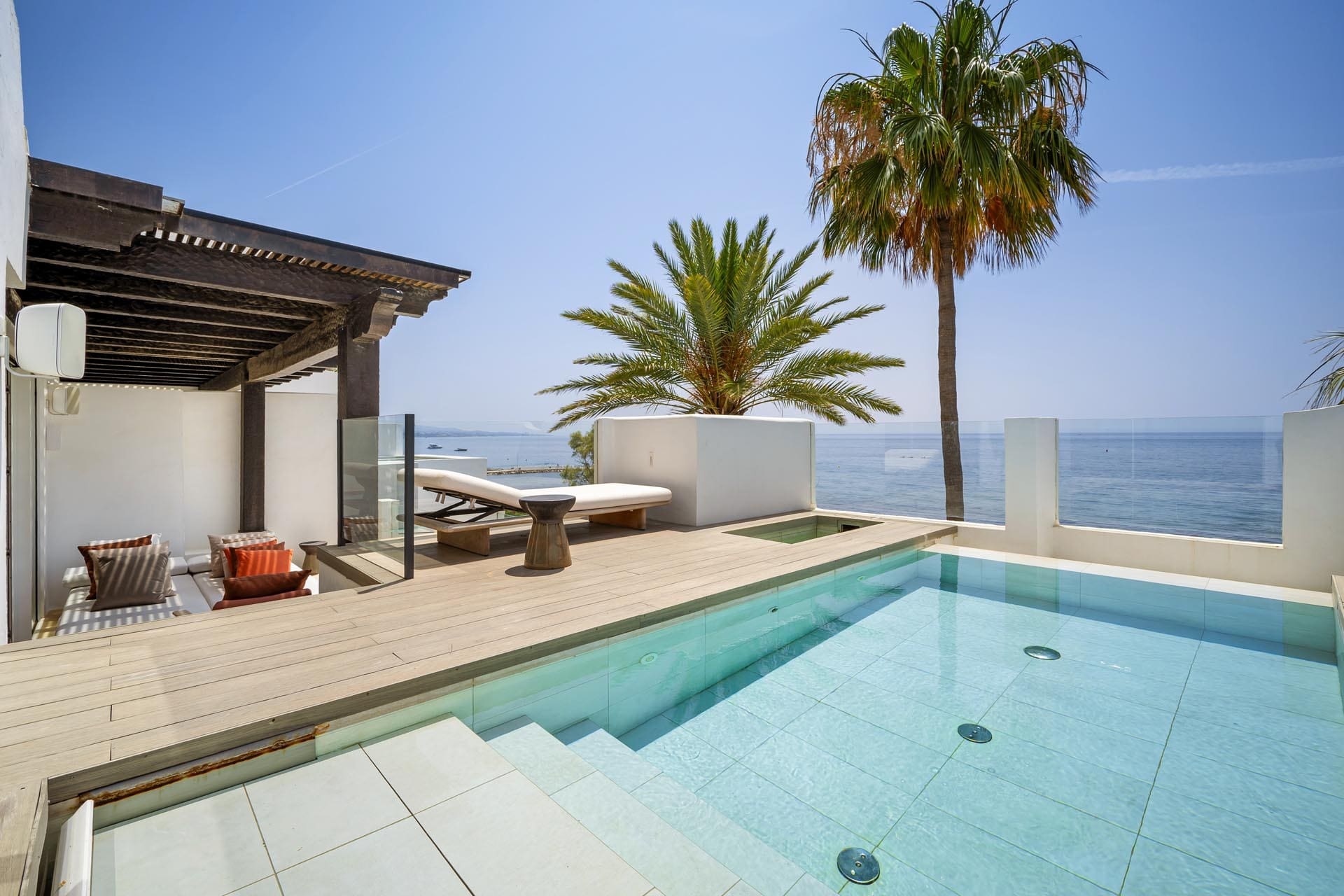 Villa Levante Marbella: Luxury 4-Bedroom Villa with Seaview and Pool, Marbella