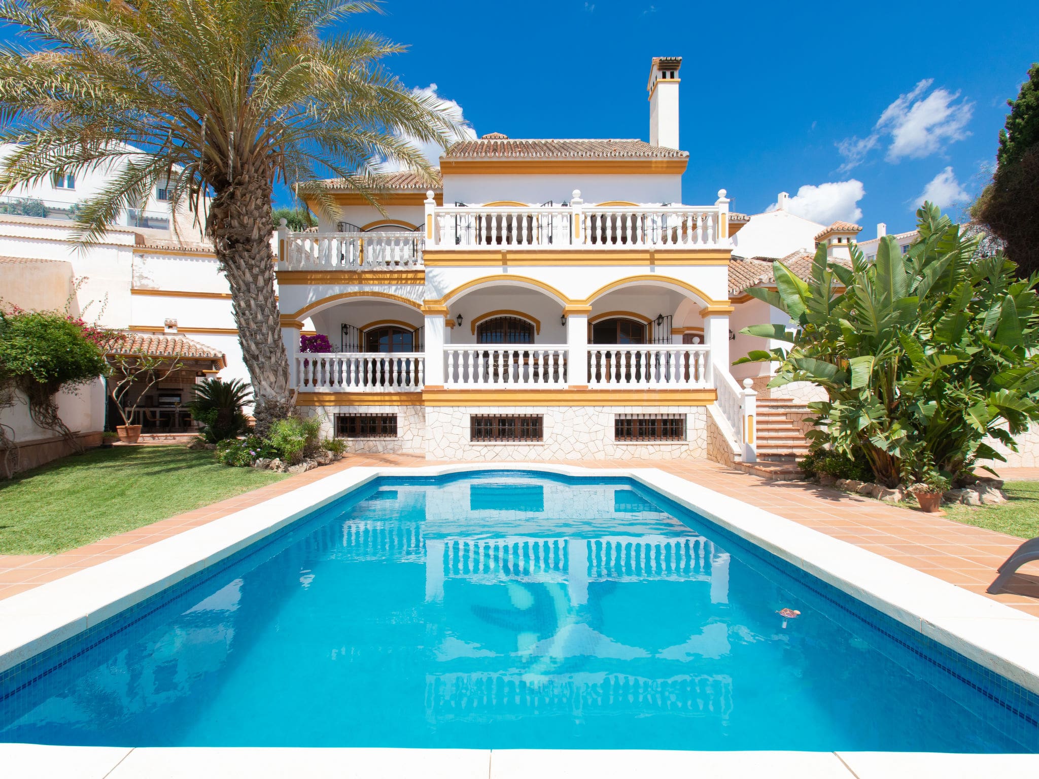 Villa Levante Moral: Spectacular 4-Bedroom Family Villa with Private Pool and Sea Views in Costa del Sol
