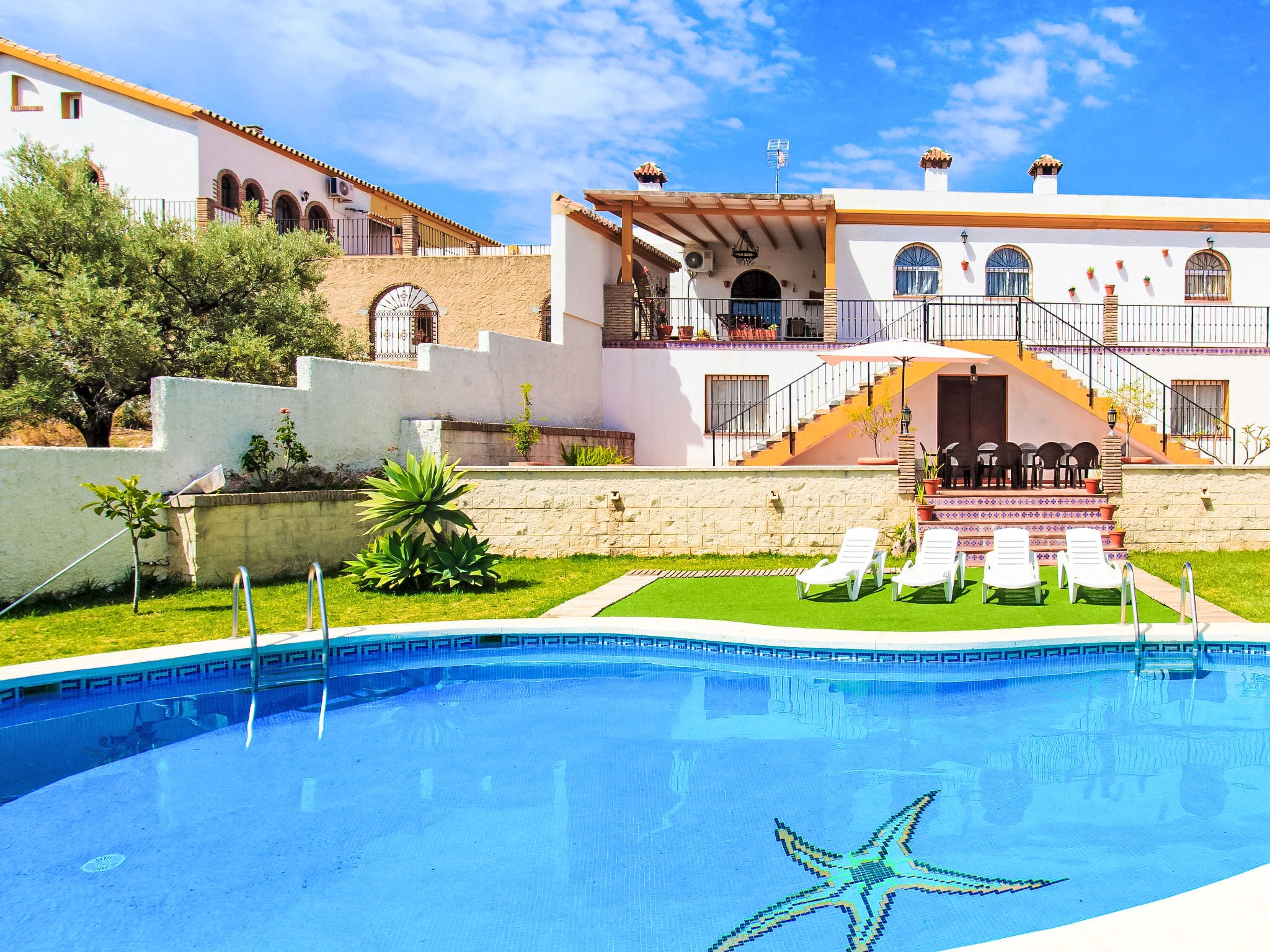 Villa Levante Rincon Rincón de la Victoria: Spectacular 6-Bedroom Mediterranean Villa with Private Pool and Sea Views in Costa del Sol Spain