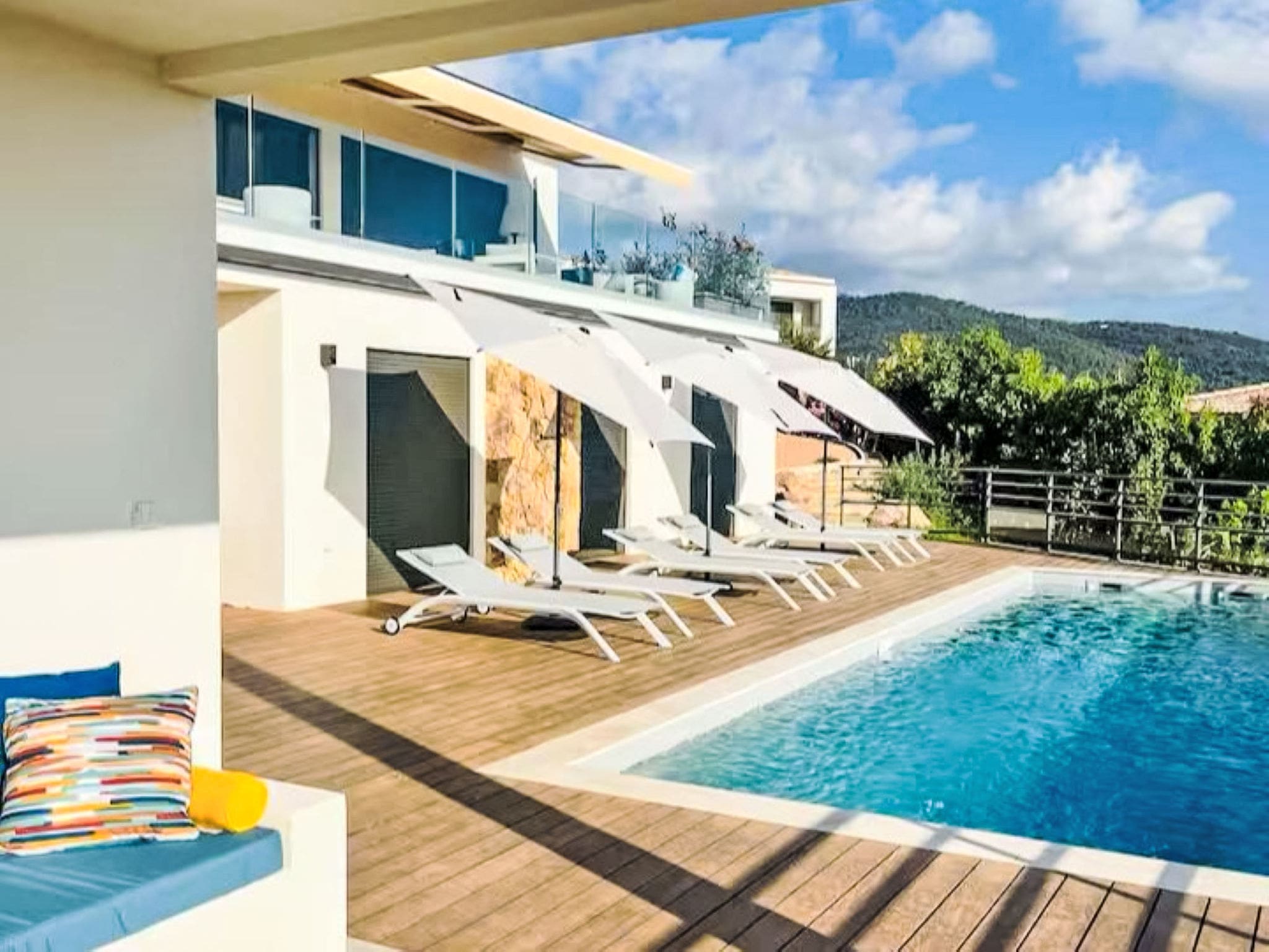 Villa Libecciu Solenzara: Stunning 3-Bedroom Villa with Private Pool and Sea Views in Corsica France